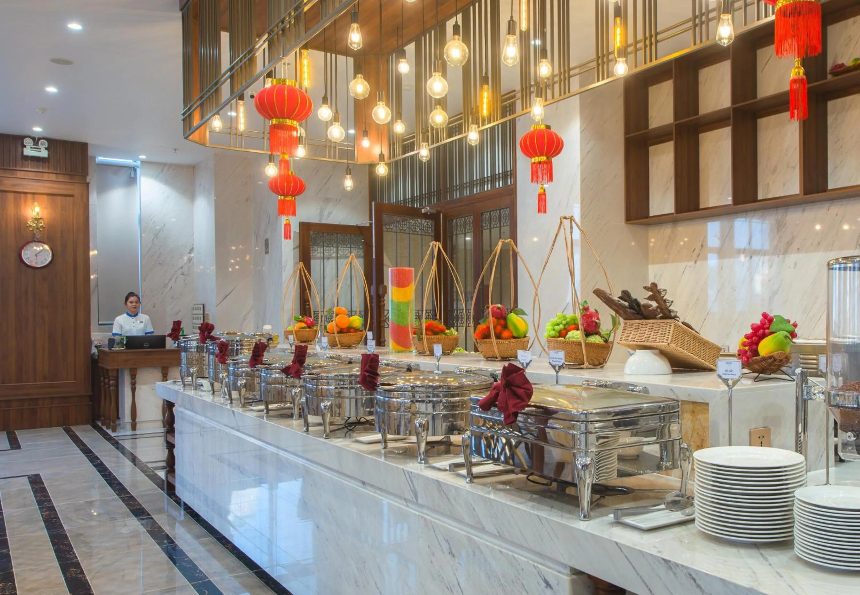 Restaurant/places to eat in Daphovina Hotel