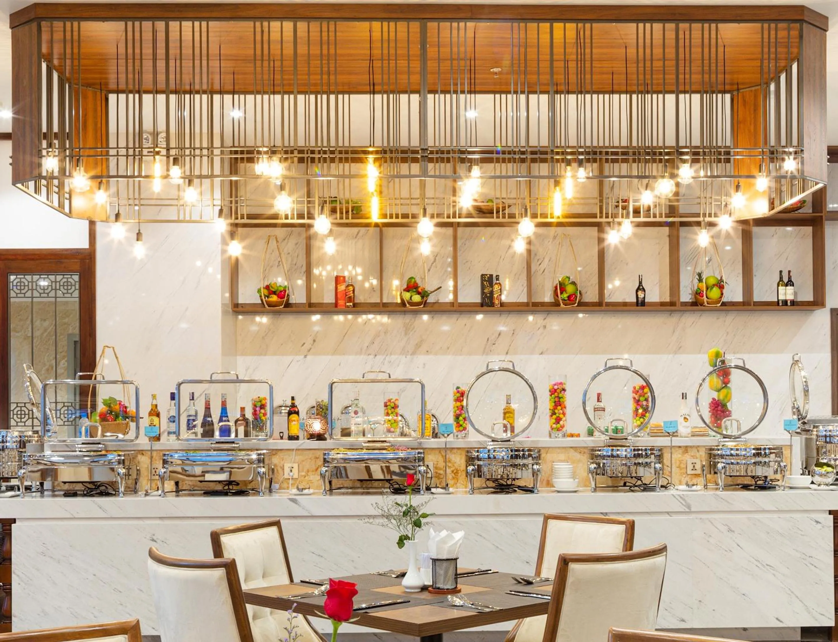 Restaurant/places to eat in Daphovina Hotel