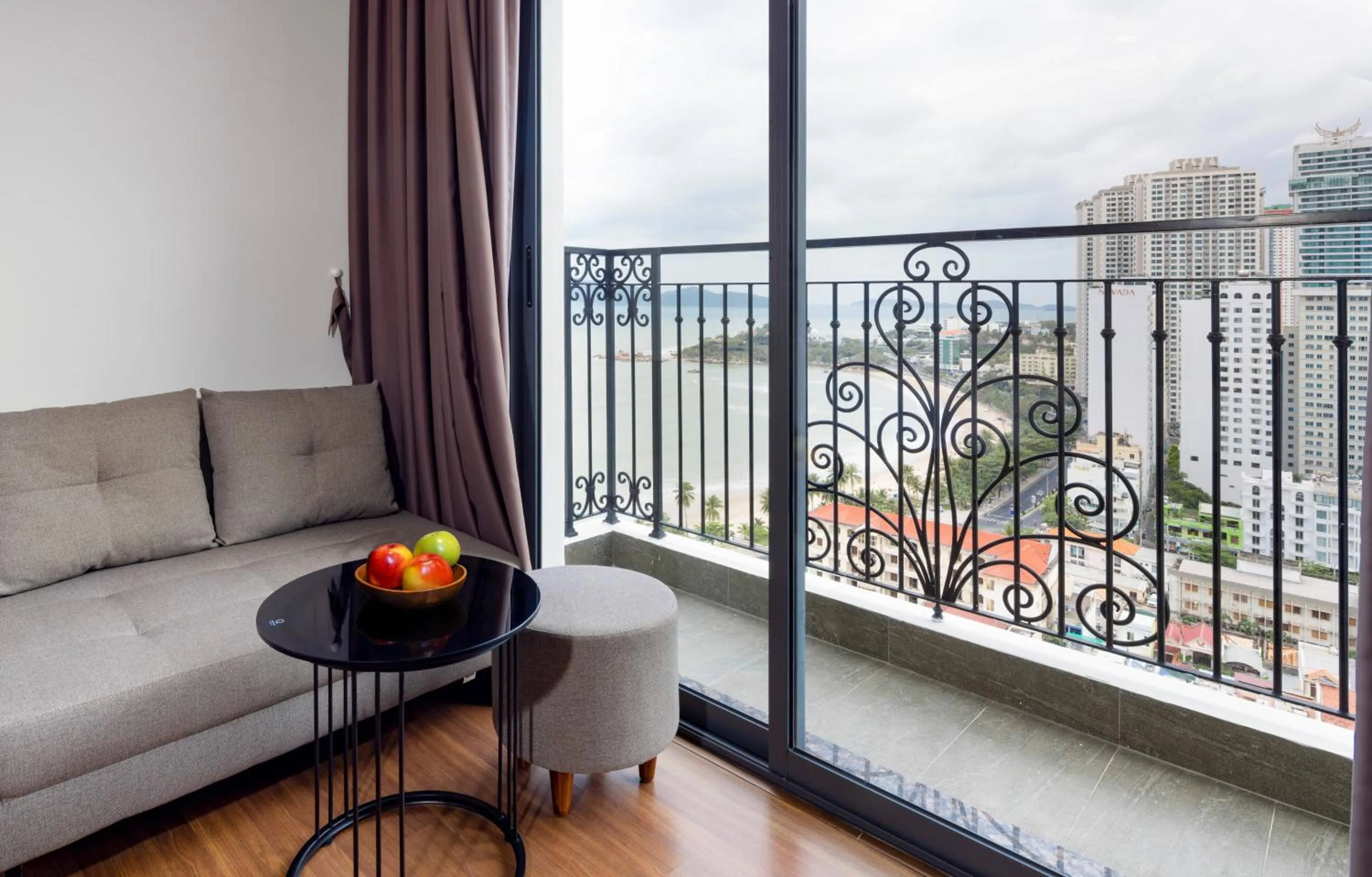 Day in Daphovina Hotel