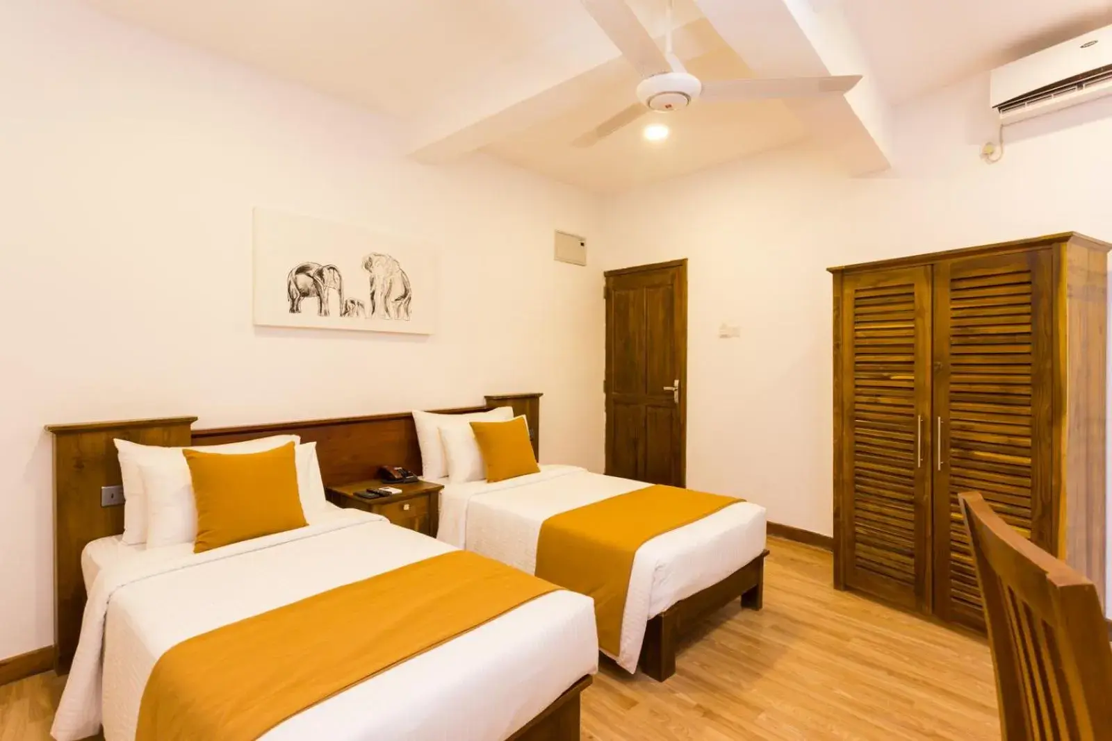 360 Lake View Hotel 360 Lake View Hotel