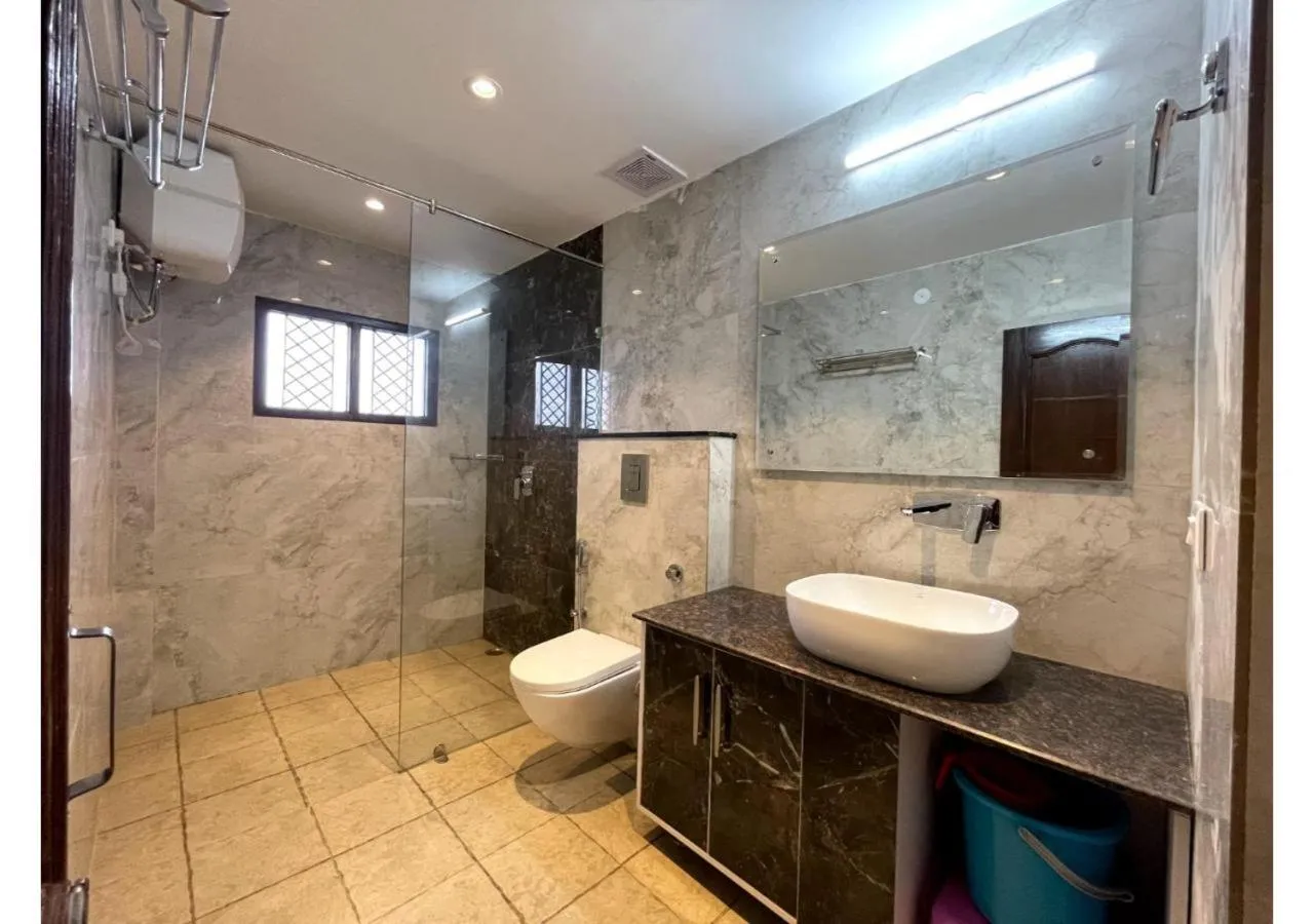 Bathroom in Mountain Glow