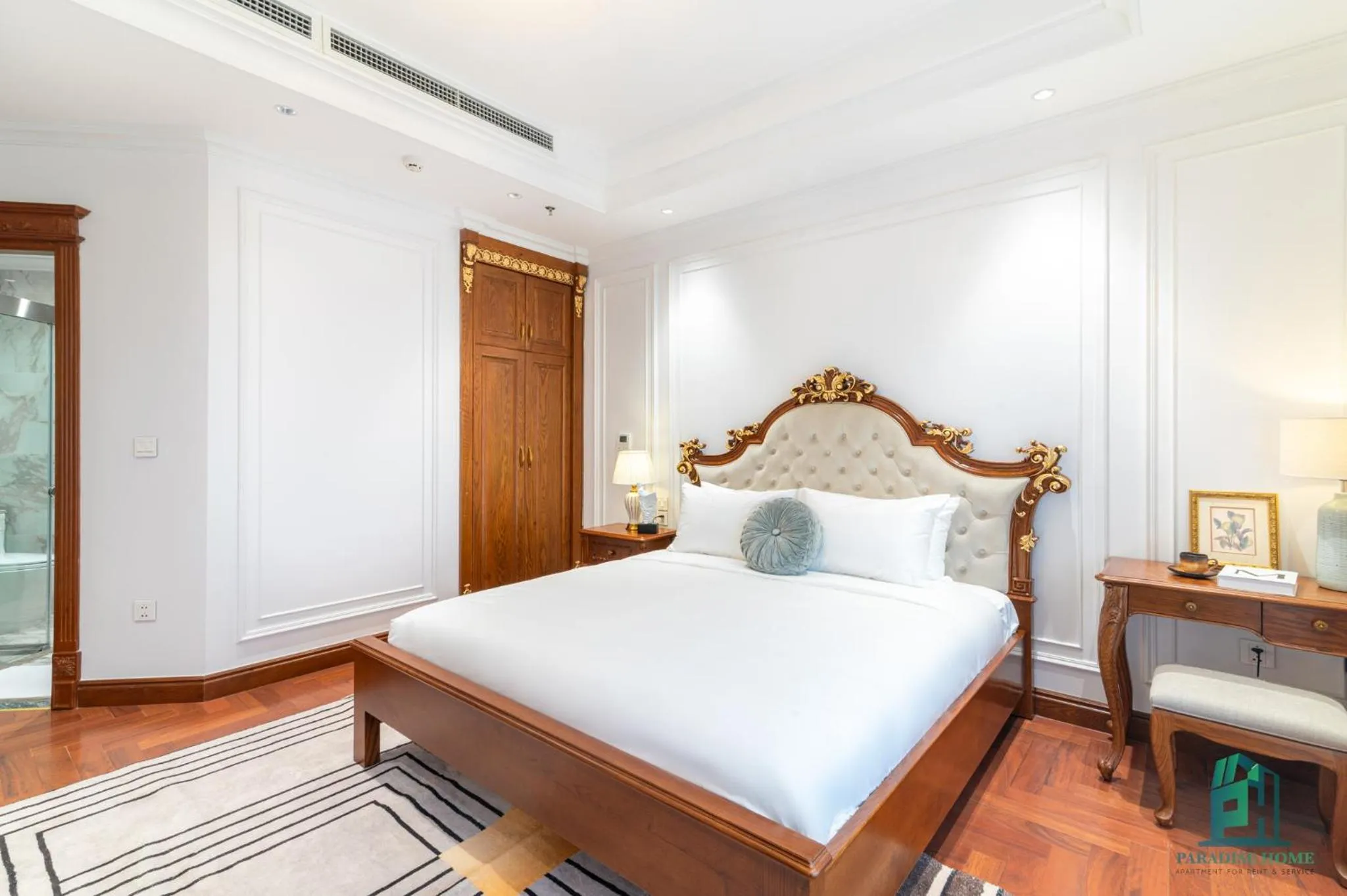 Bed in Luxe Paradise Suite Hotel Trich Sai