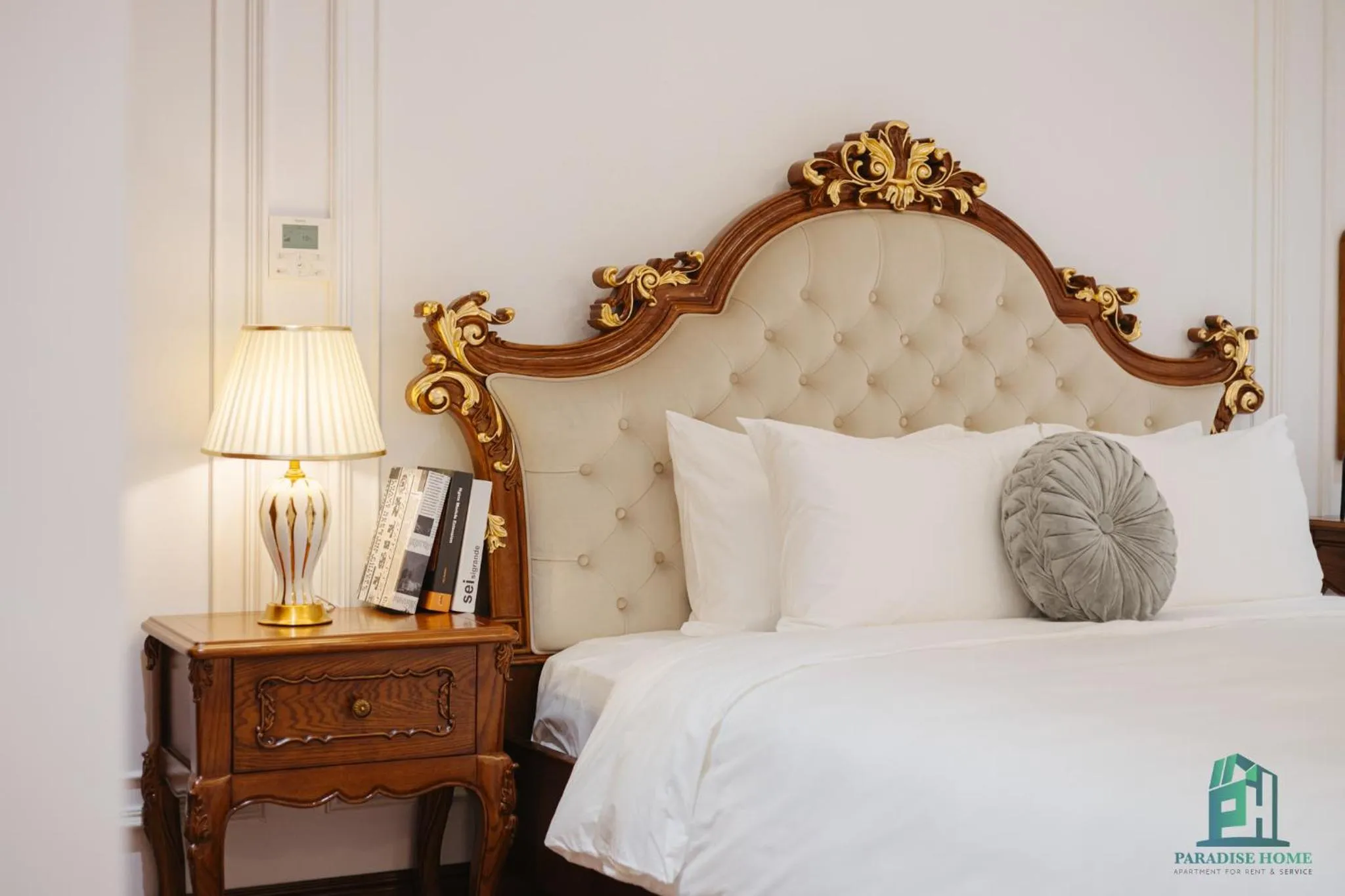 Bed in Luxe Paradise Suite Hotel Trich Sai