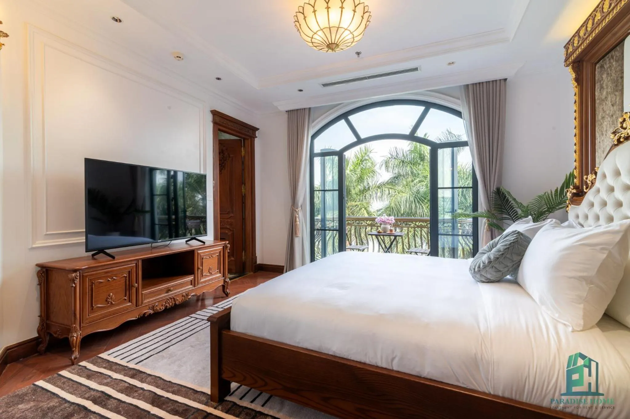 Bed in Luxe Paradise Suite Hotel Trich Sai