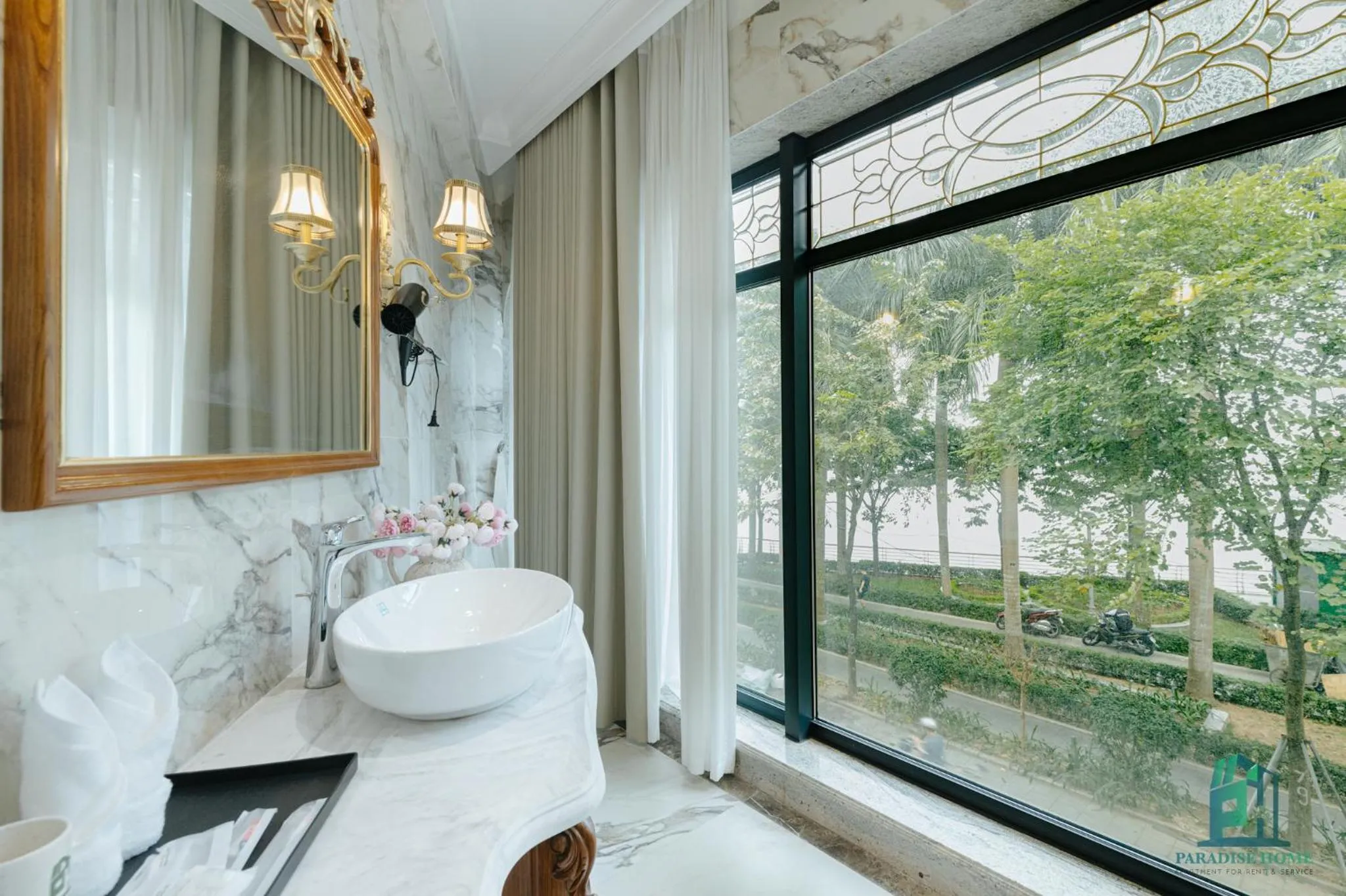 Bathroom in Luxe Paradise Suite Hotel Trich Sai