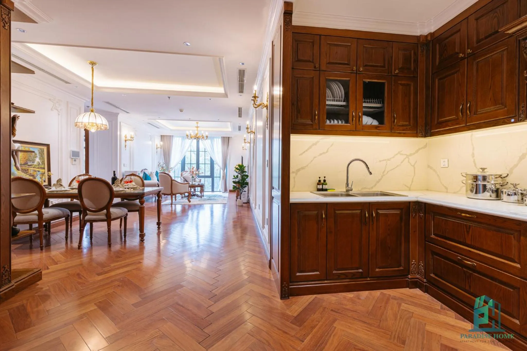 Kitchen or kitchenette in Luxe Paradise Suite Hotel Trich Sai