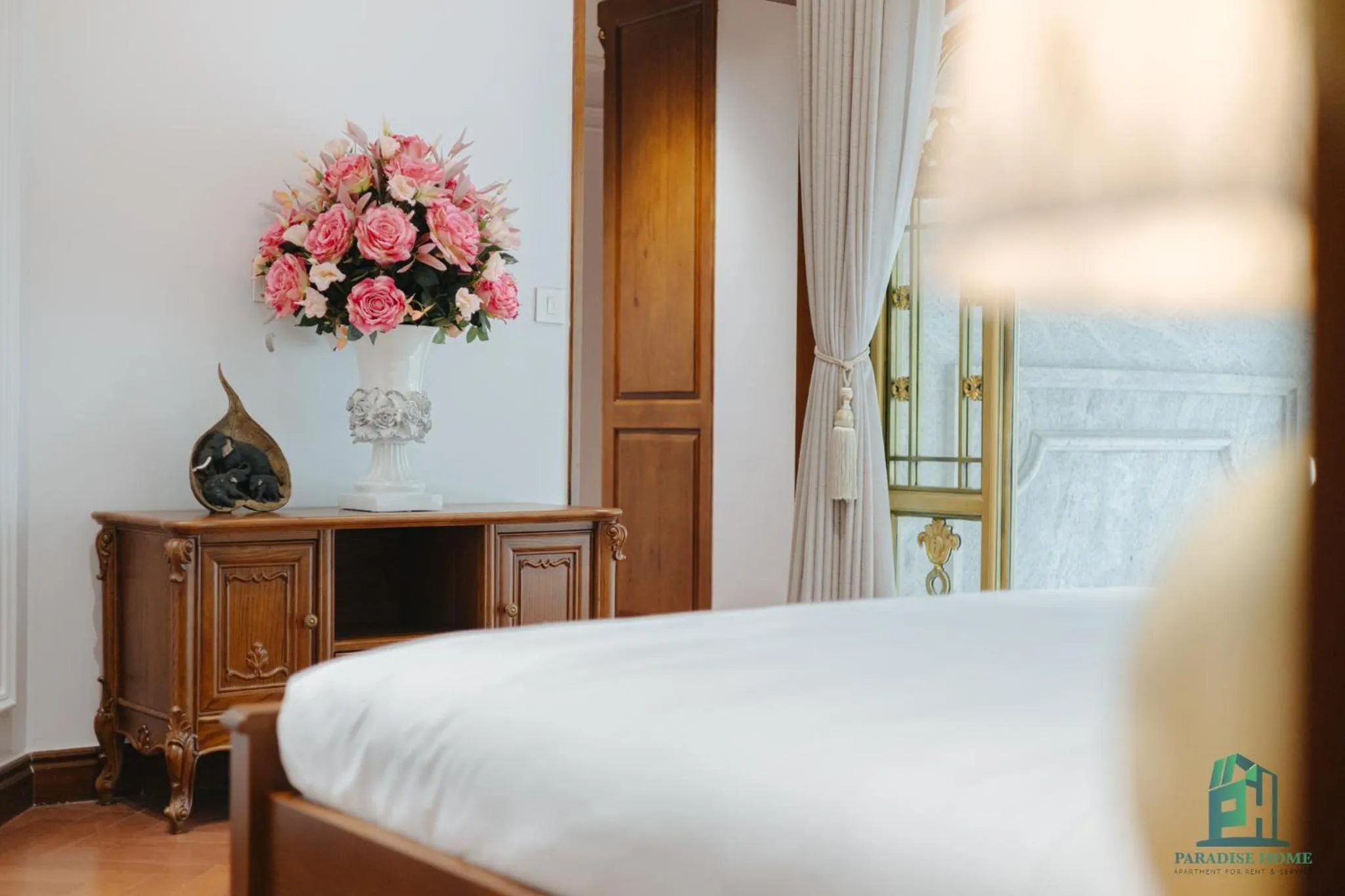 Bedroom, Bed in Luxe Paradise Suite Hotel Trich Sai