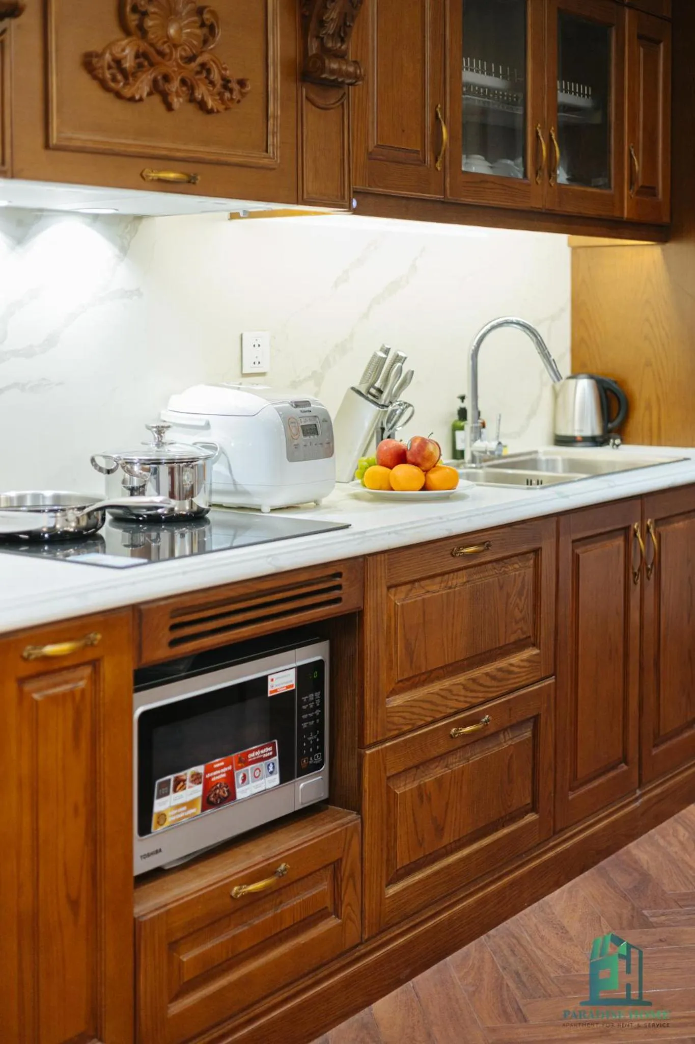 Kitchen or kitchenette in Luxe Paradise Suite Hotel Trich Sai