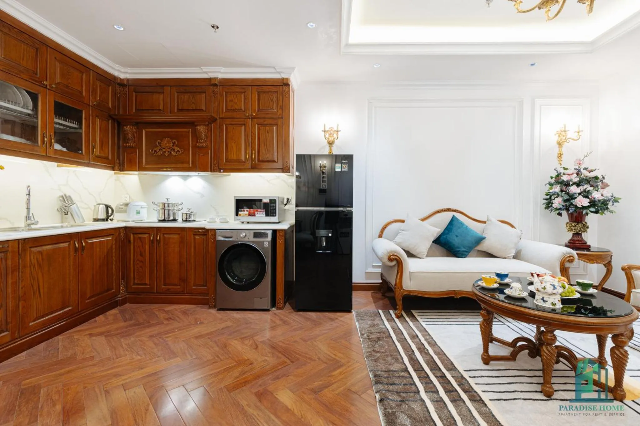 Kitchen or kitchenette in Luxe Paradise Suite Hotel Trich Sai