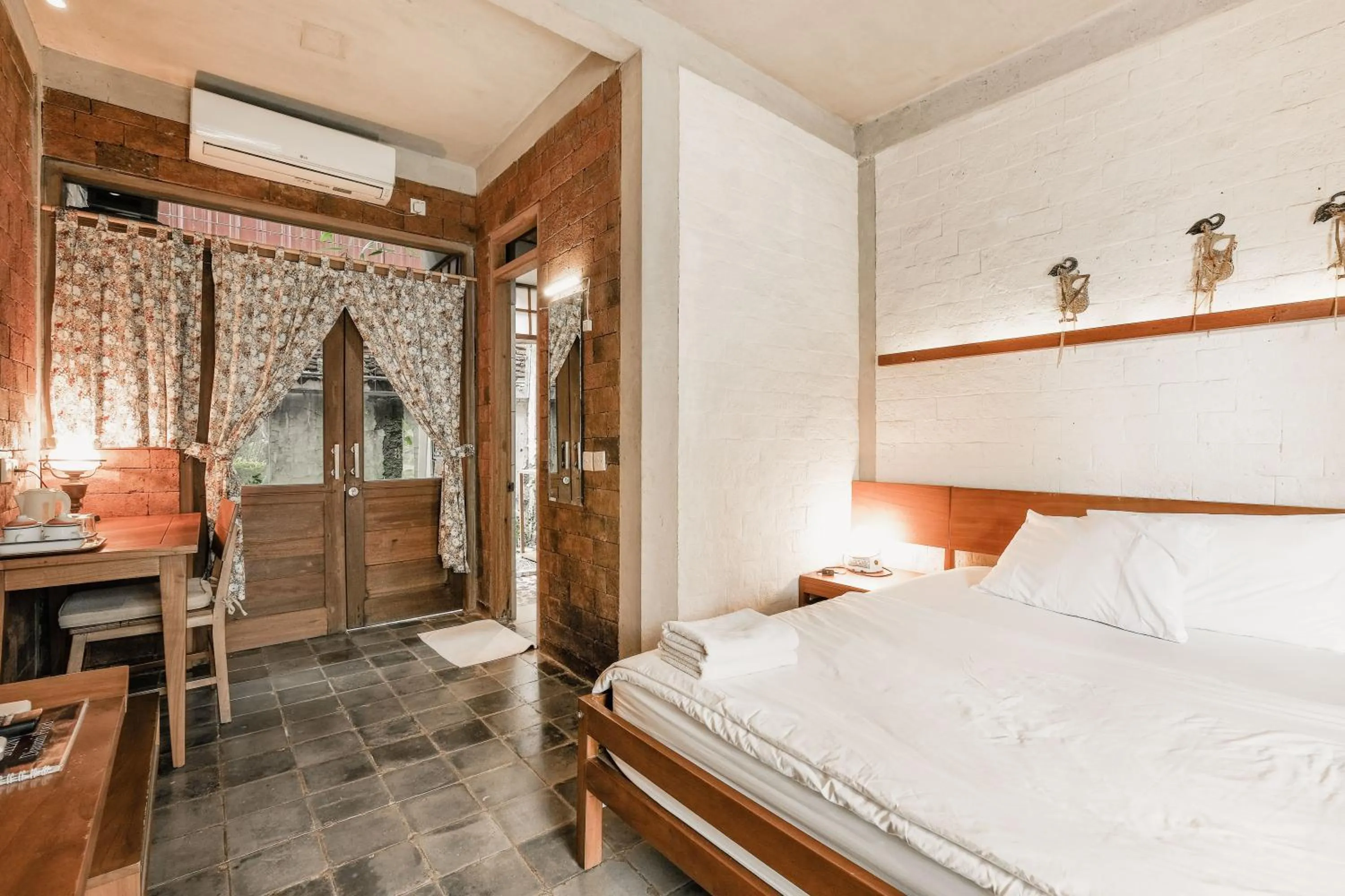 Bed in Djajanti House