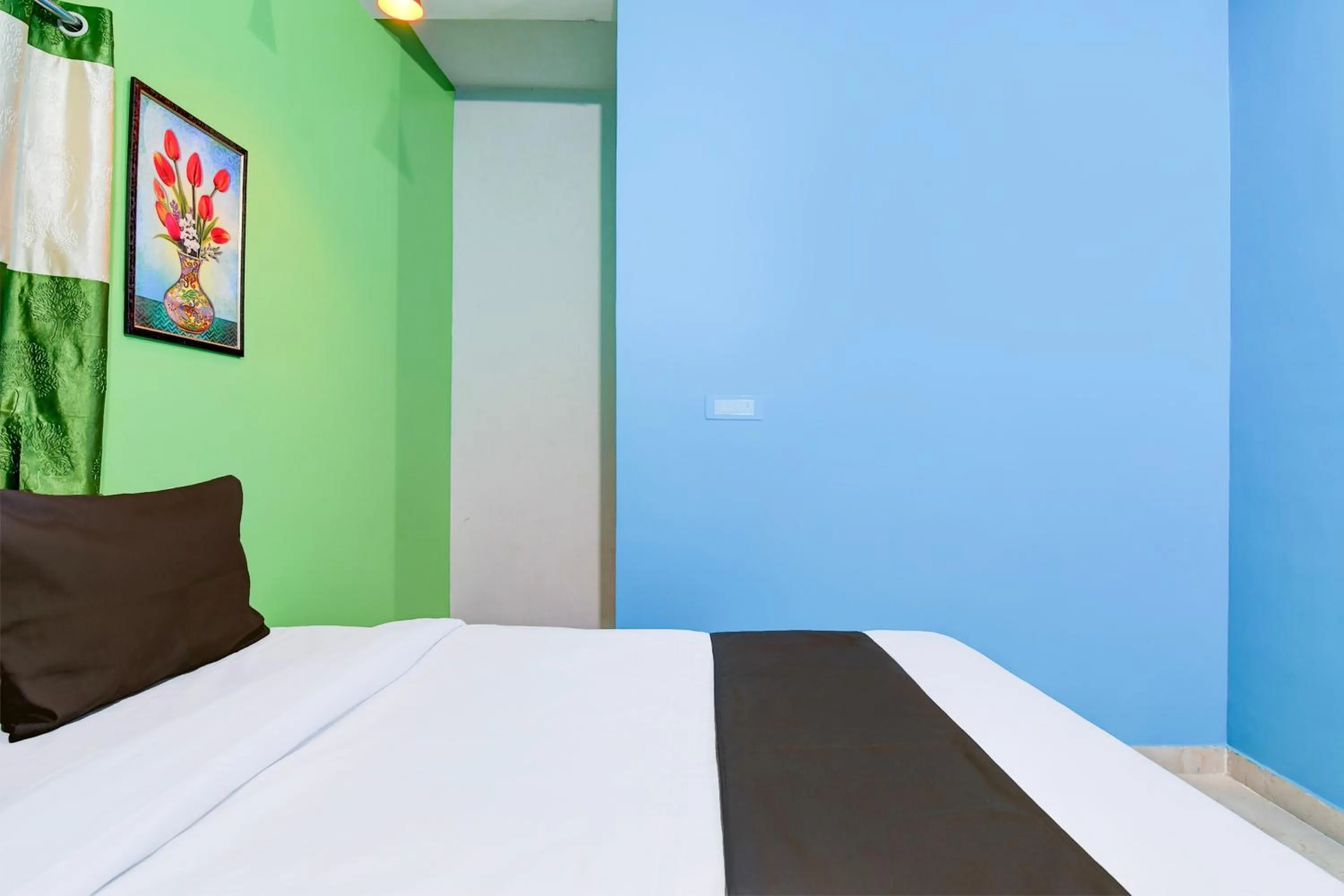 Bedroom, Bed in Hotel O Blue Valley