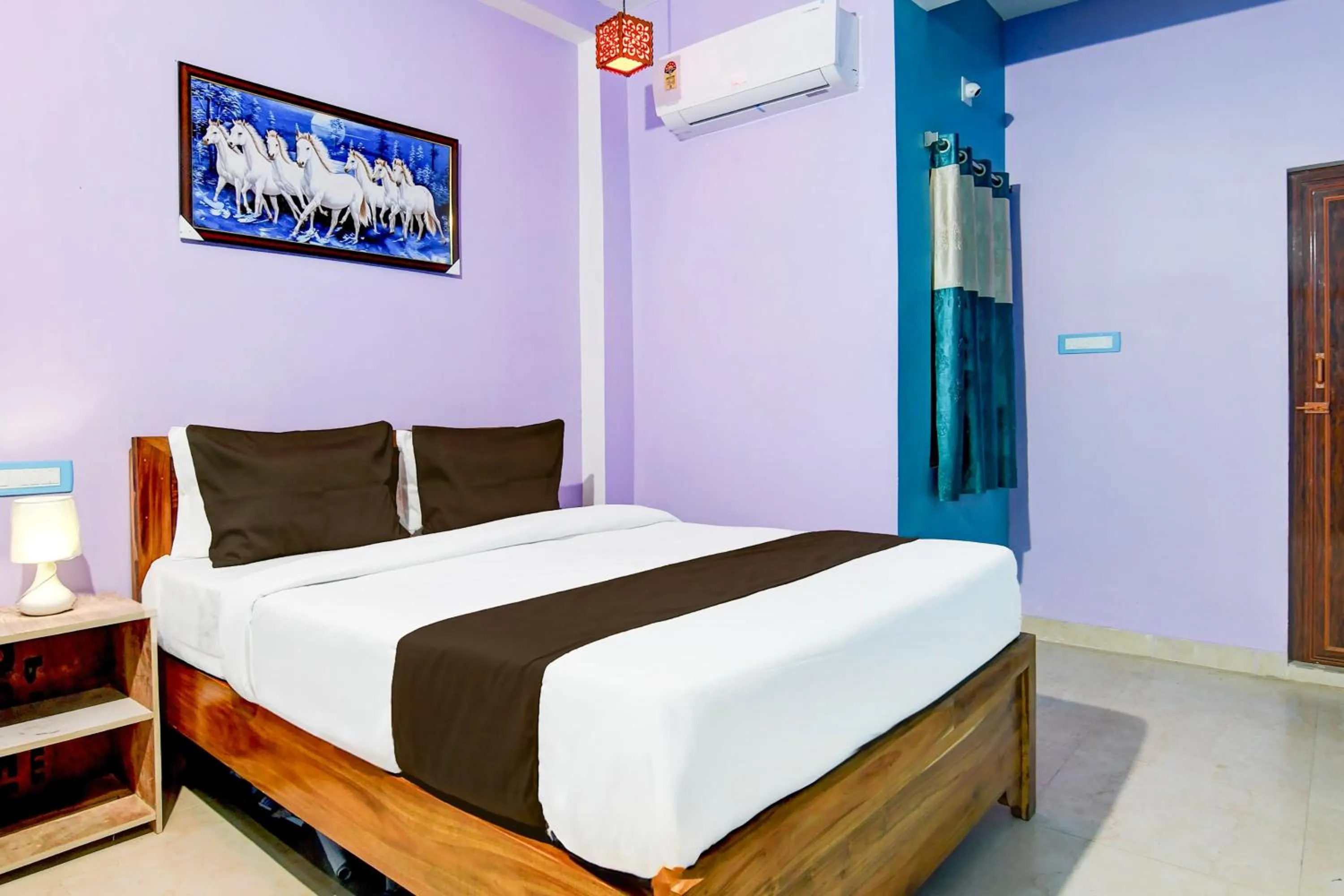 Bedroom, Bed in Super Hotel O Blue Valley
