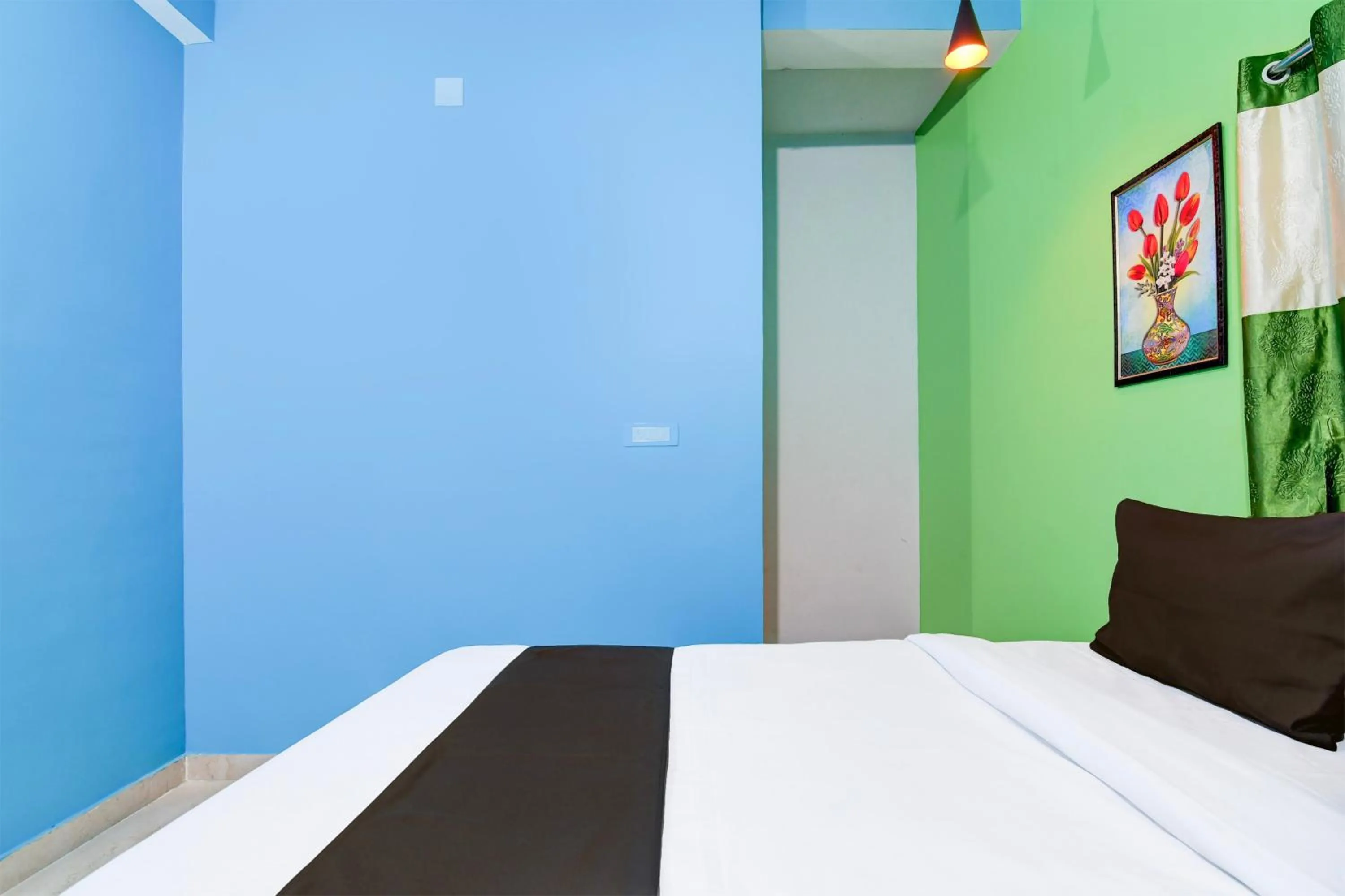 Bedroom, Bed in Super Hotel O Blue Valley