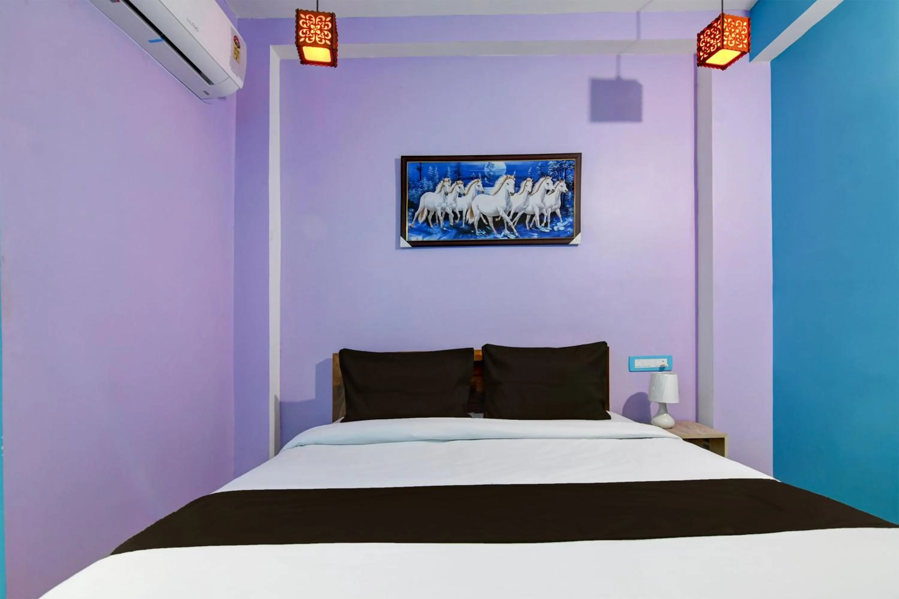 Bedroom, Bed in Hotel O Blue Valley