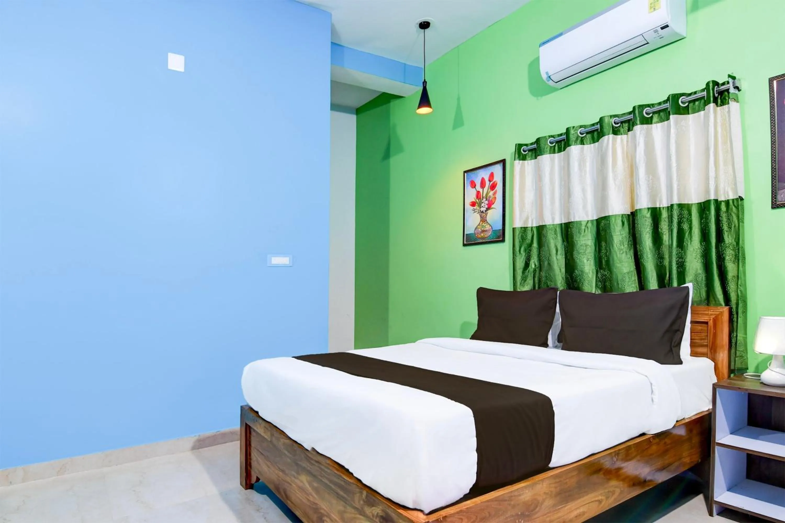 Bedroom, Bed in Super Hotel O Blue Valley