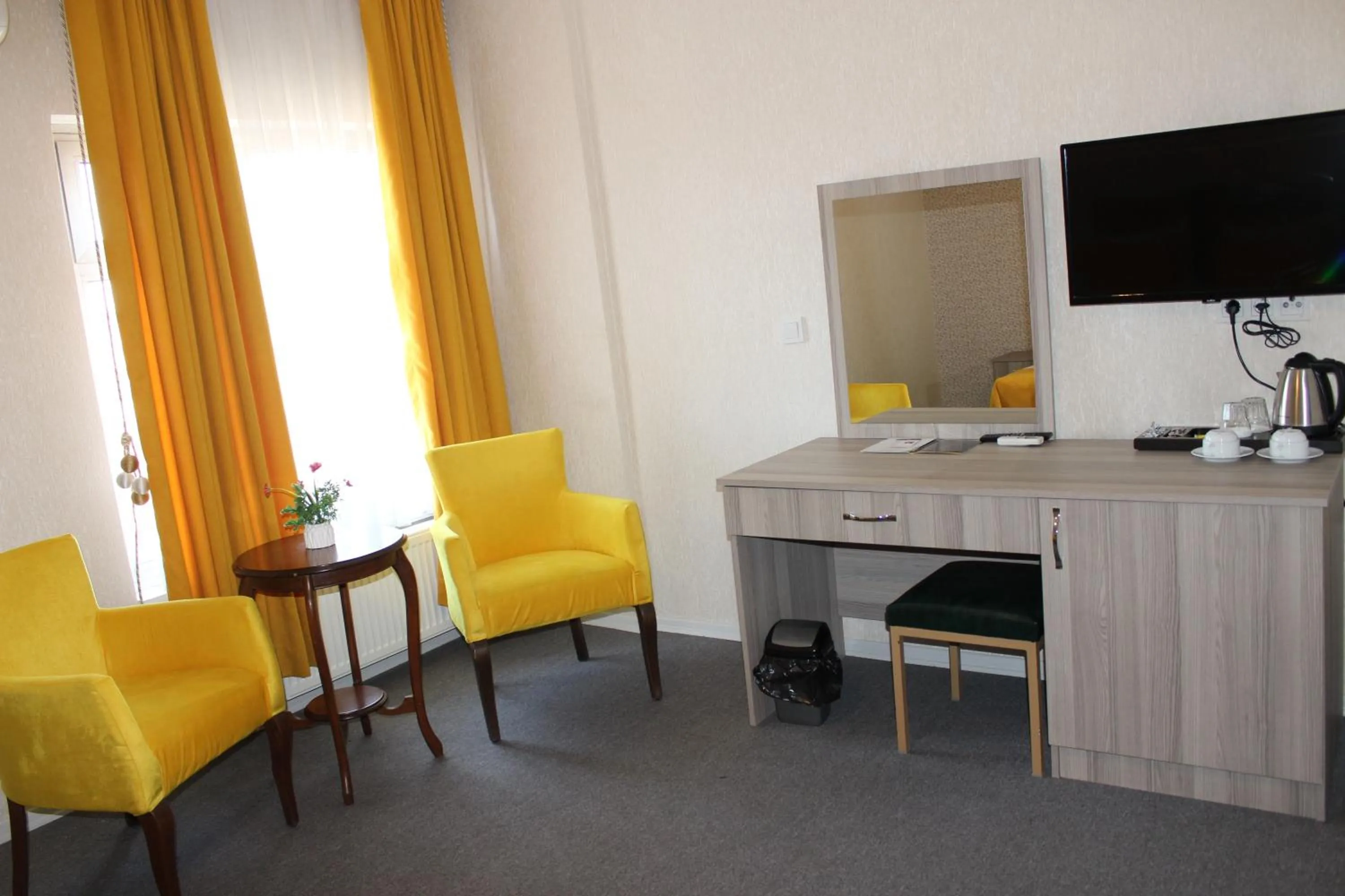 TV and multimedia in ANGRAND HOTEL