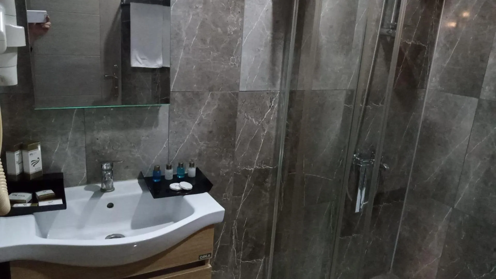 Shower in ANGRAND HOTEL