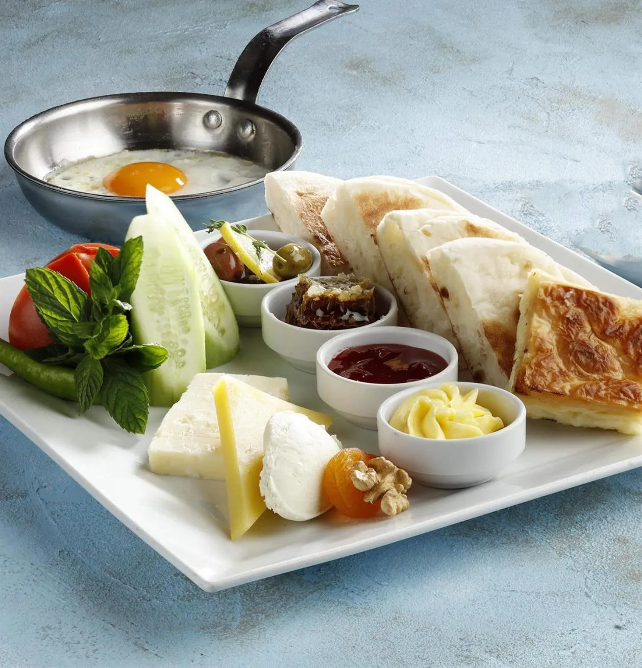 Restaurant/places to eat in ANGRAND HOTEL