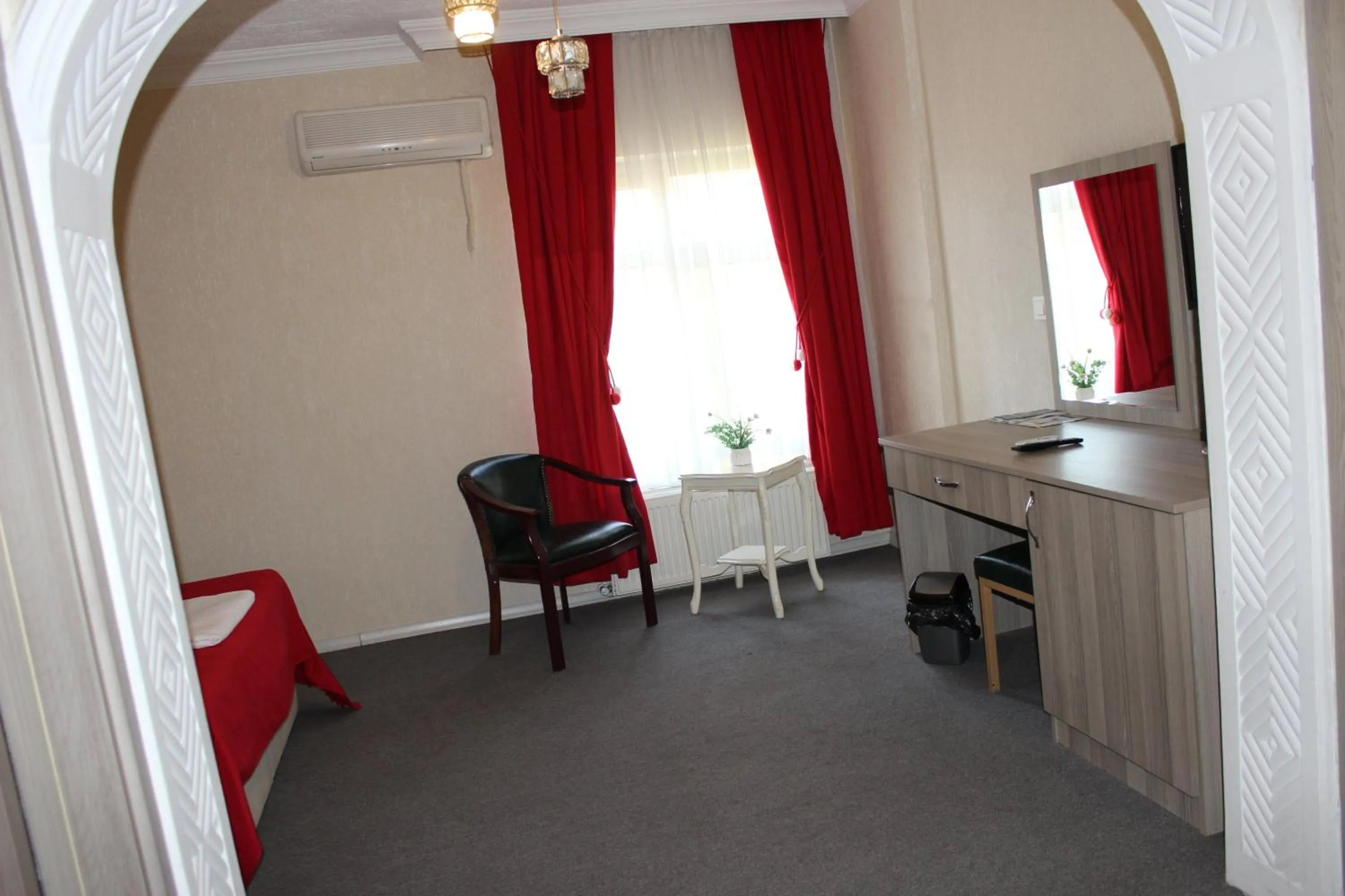 TV and multimedia in ANGRAND HOTEL