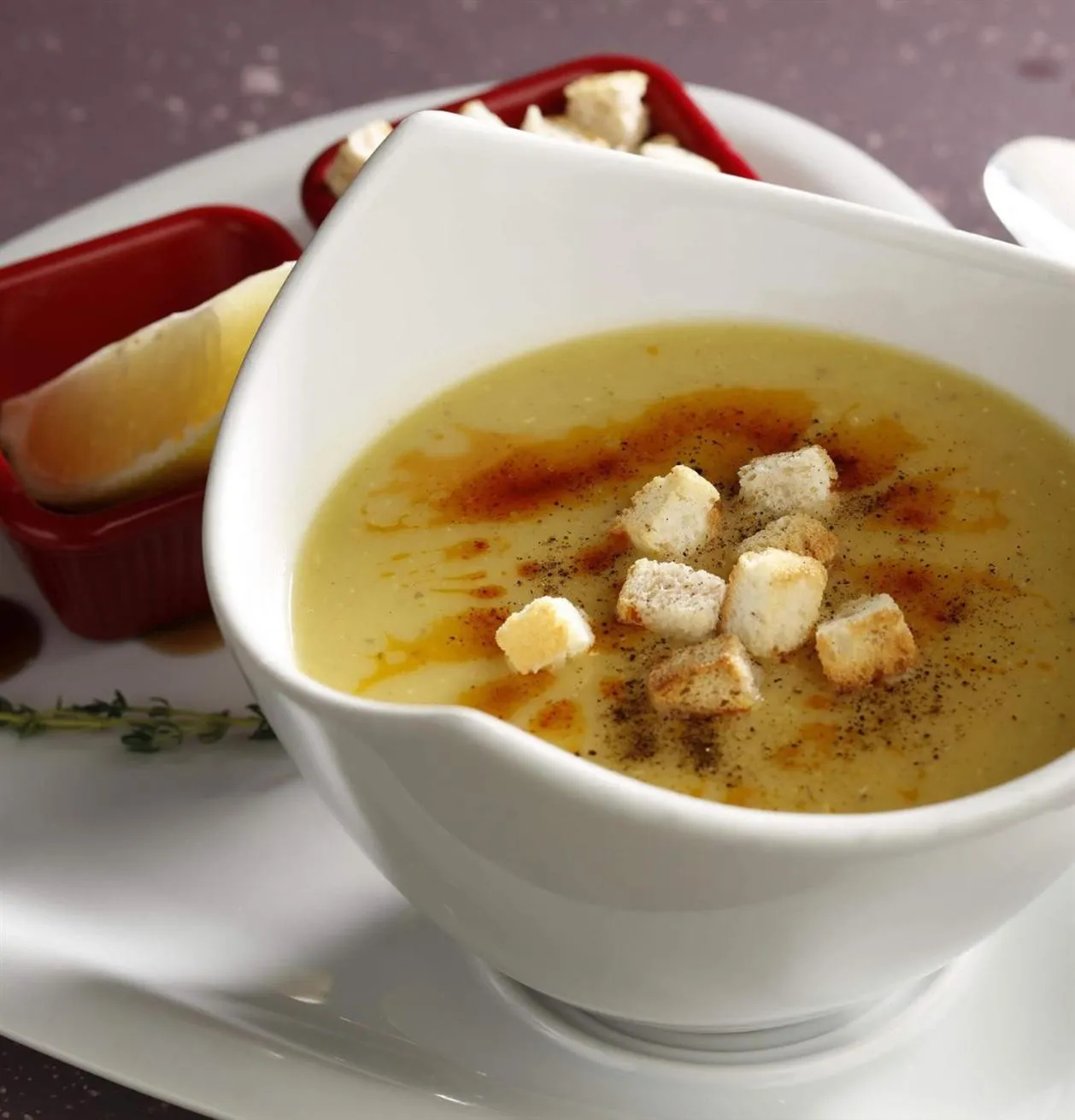 Restaurant/places to eat in ANGRAND HOTEL