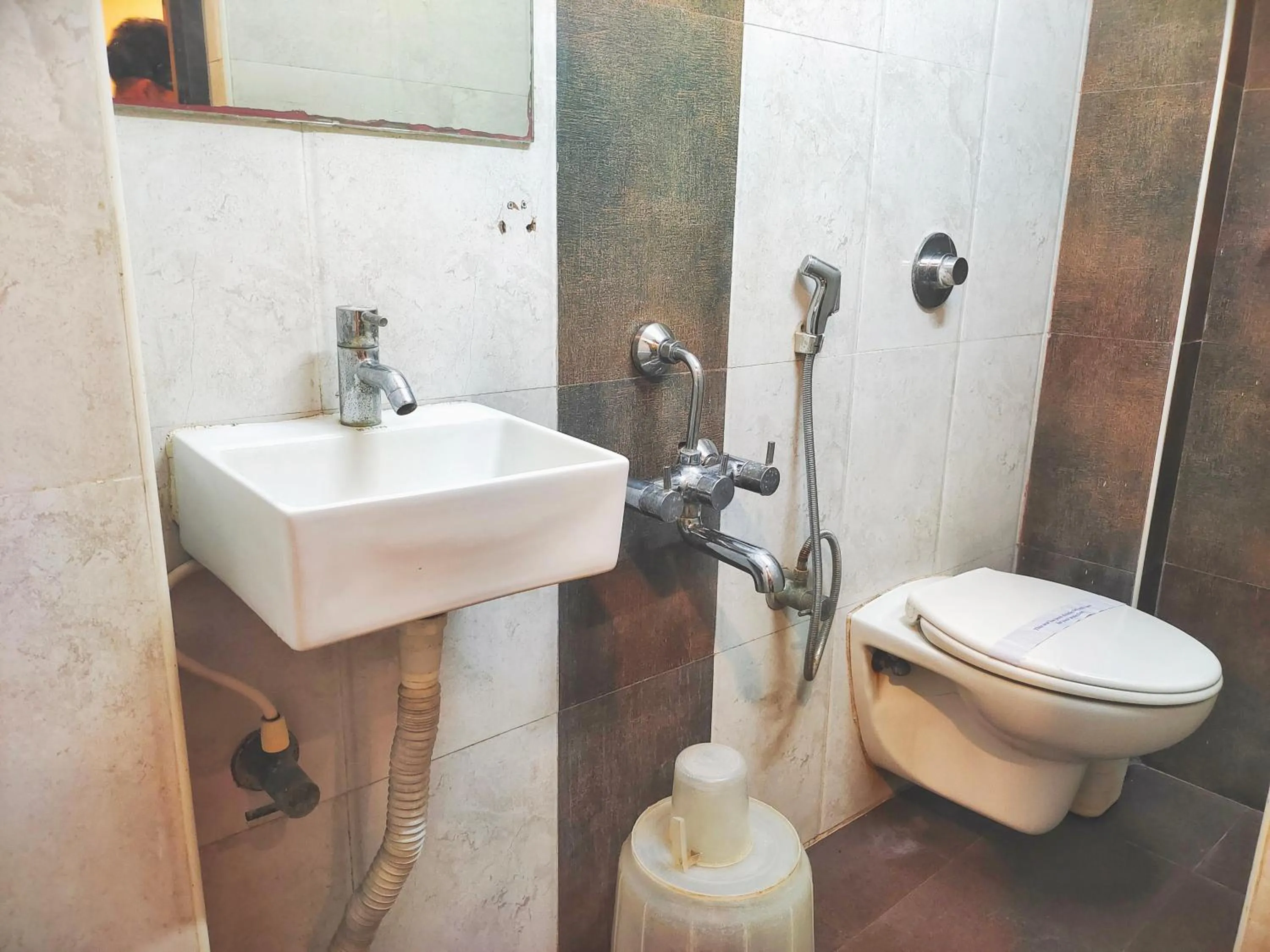 Bathroom in Santhi Bhavan, Chennai Central