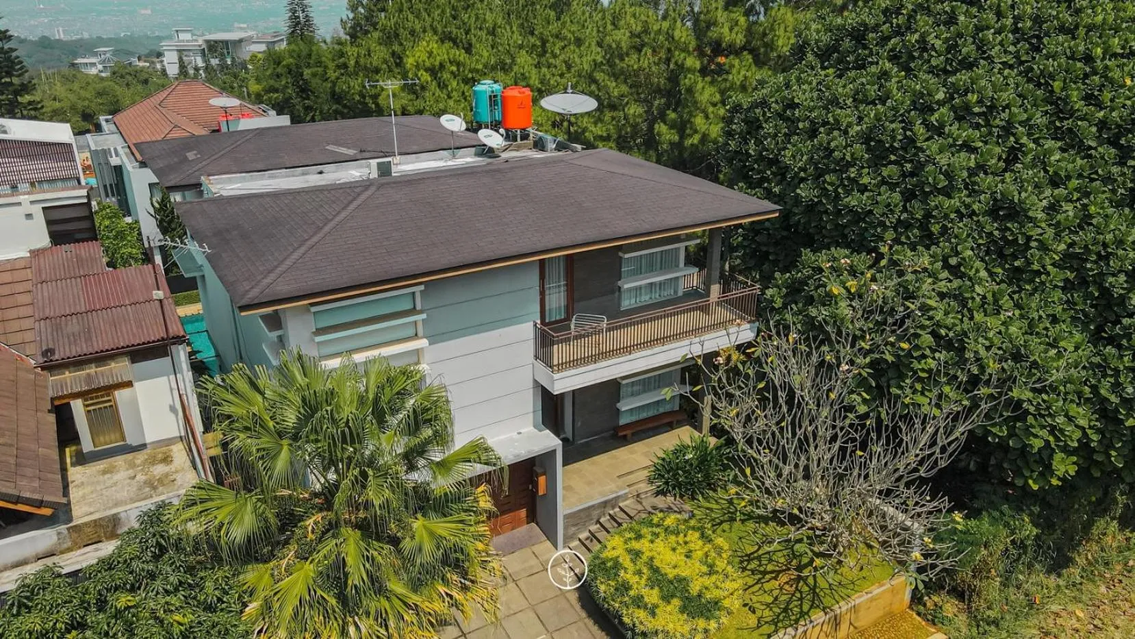 Property building in Breeze blows city view villa 5 bedrooms with a private swimming pool and a familly room