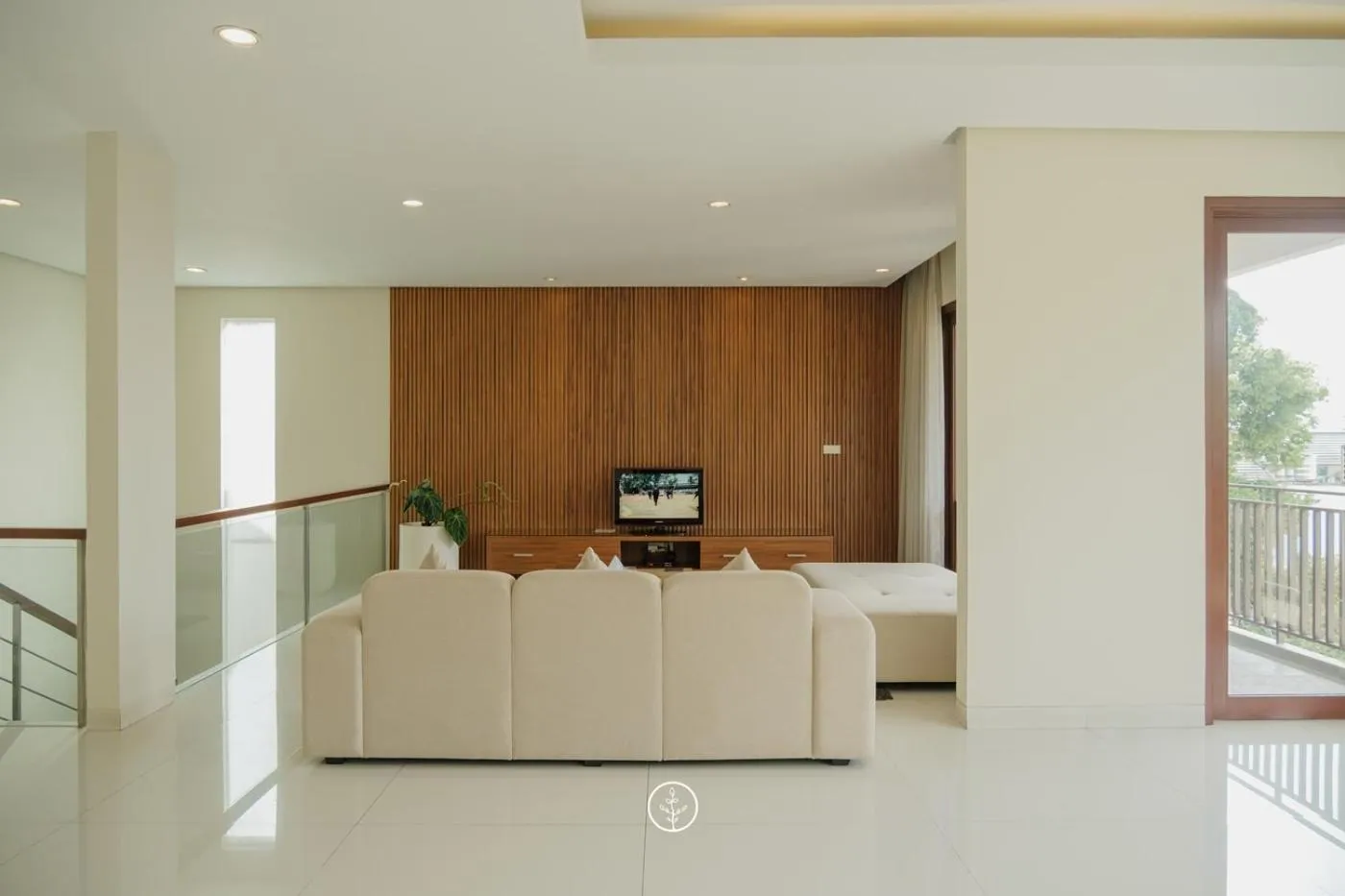 Communal lounge/ TV room in Breeze blows city view villa 5 bedrooms with a private swimming pool and a familly room