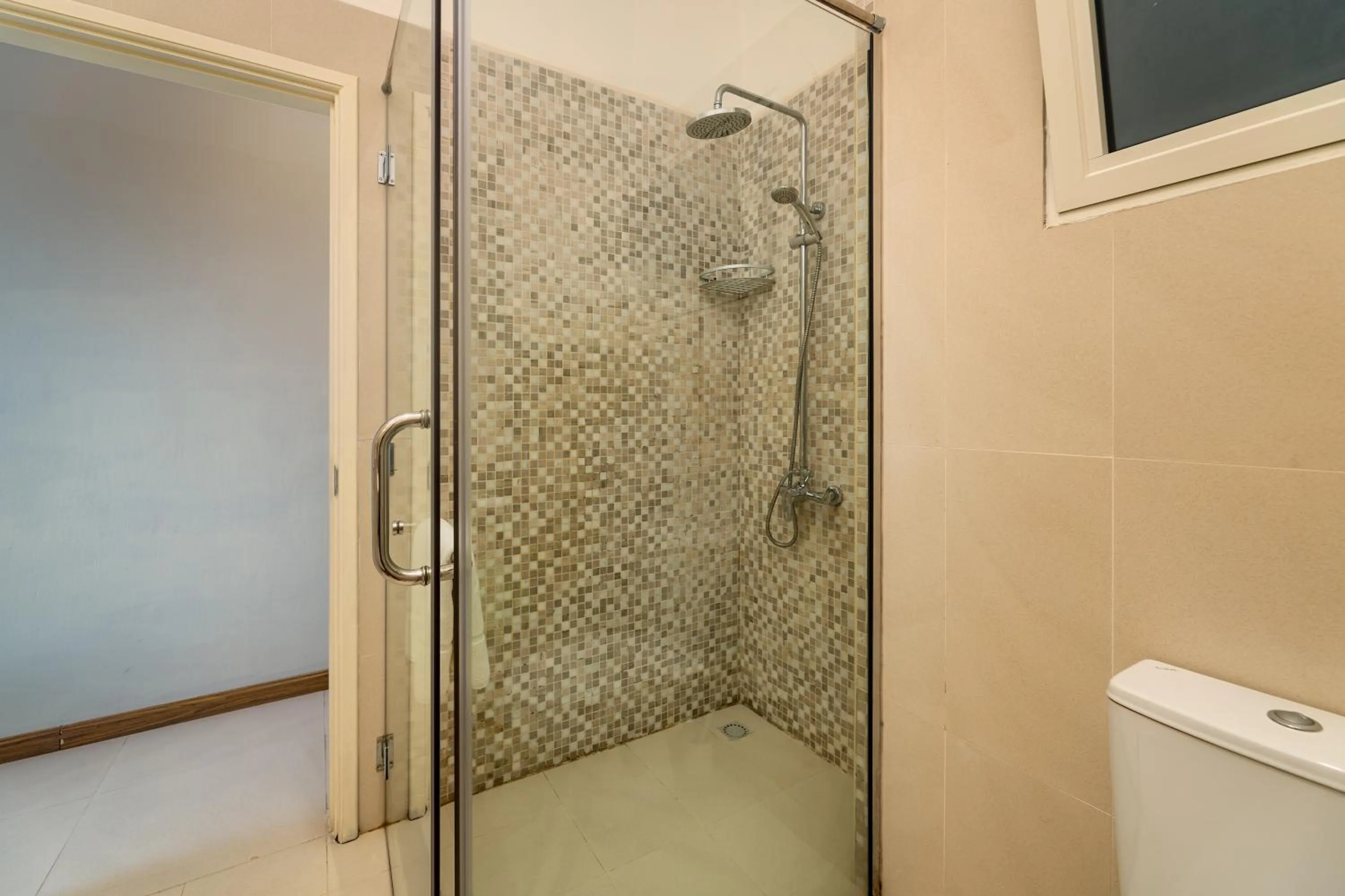 Shower in The Ridge Residence