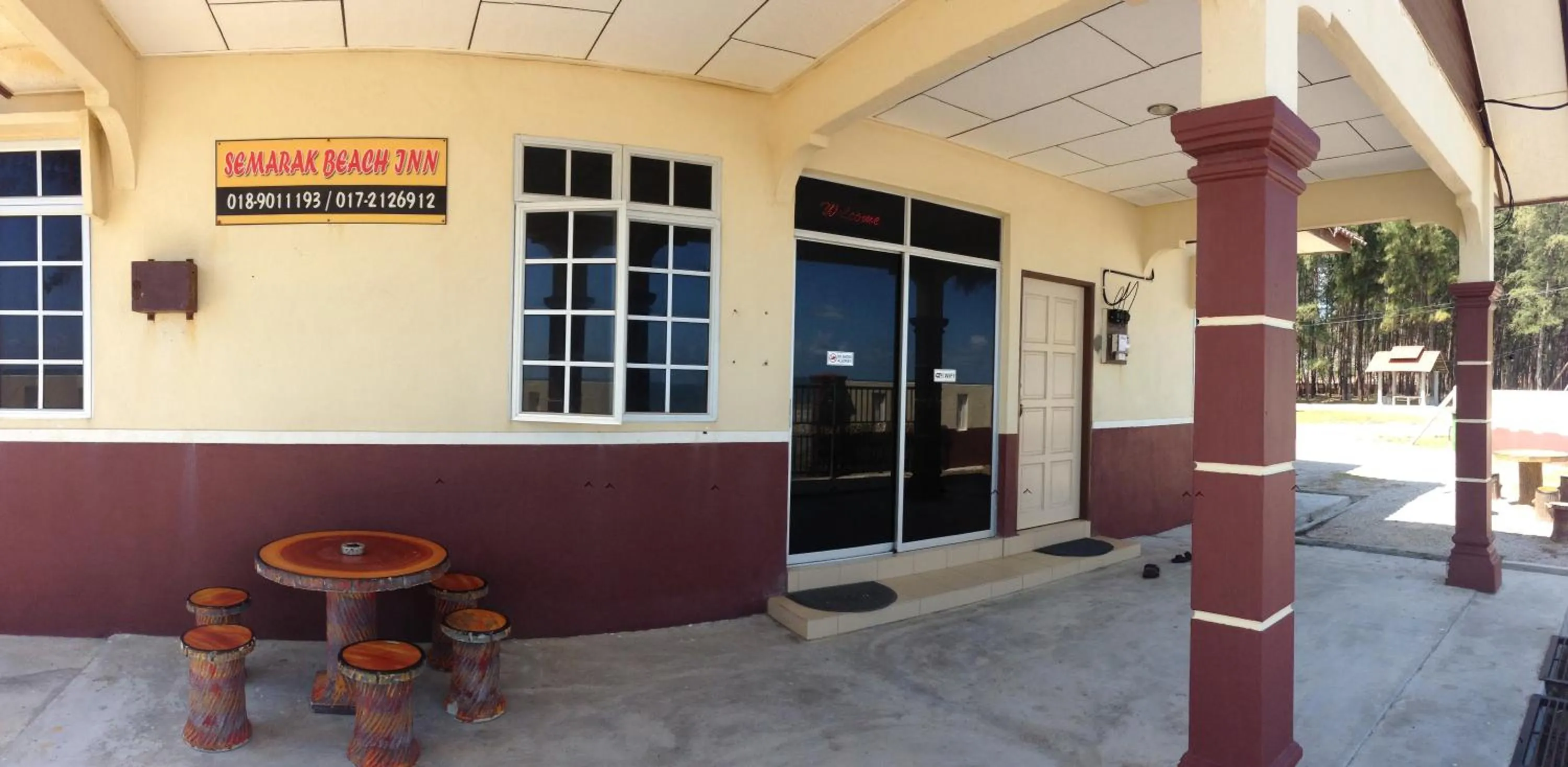 Area and facilities in Semarak Beach Inn