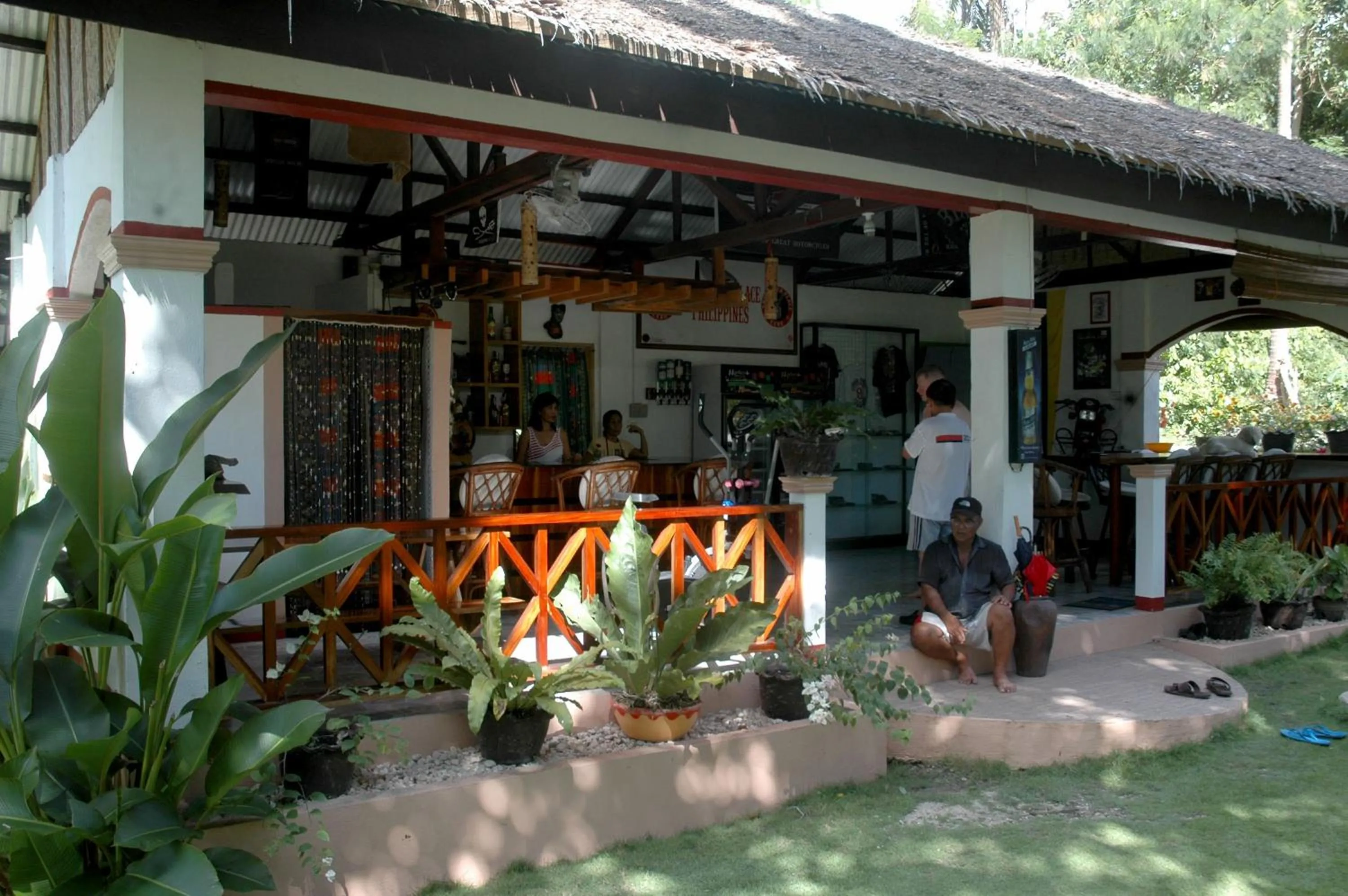 Lounge or bar in Neptune Diving Resort Santander