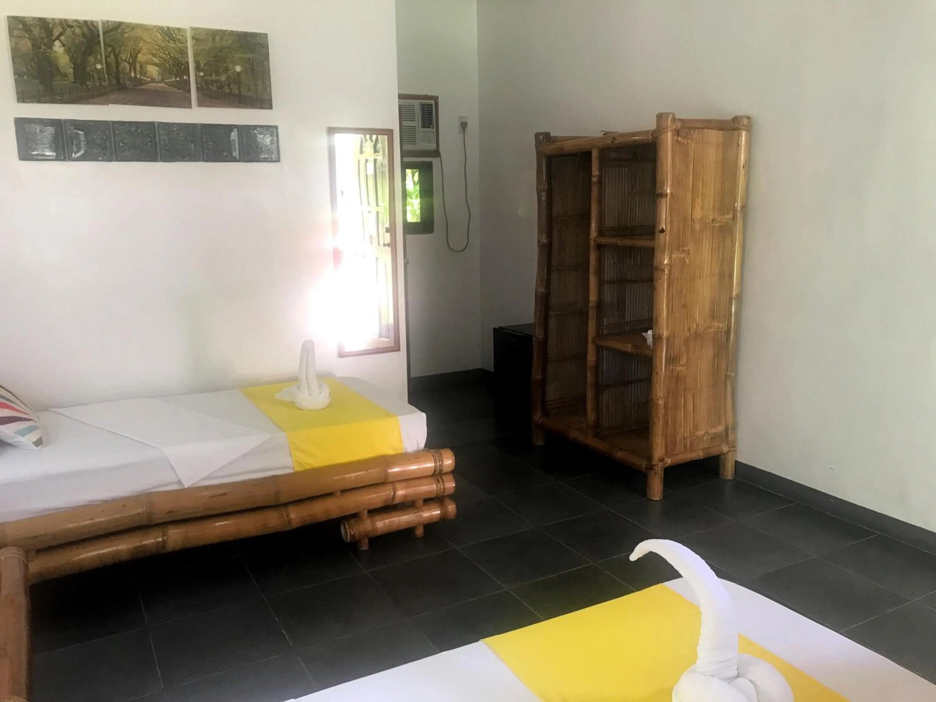 Photo of the whole room, Bed in Neptune Diving Resort Santander