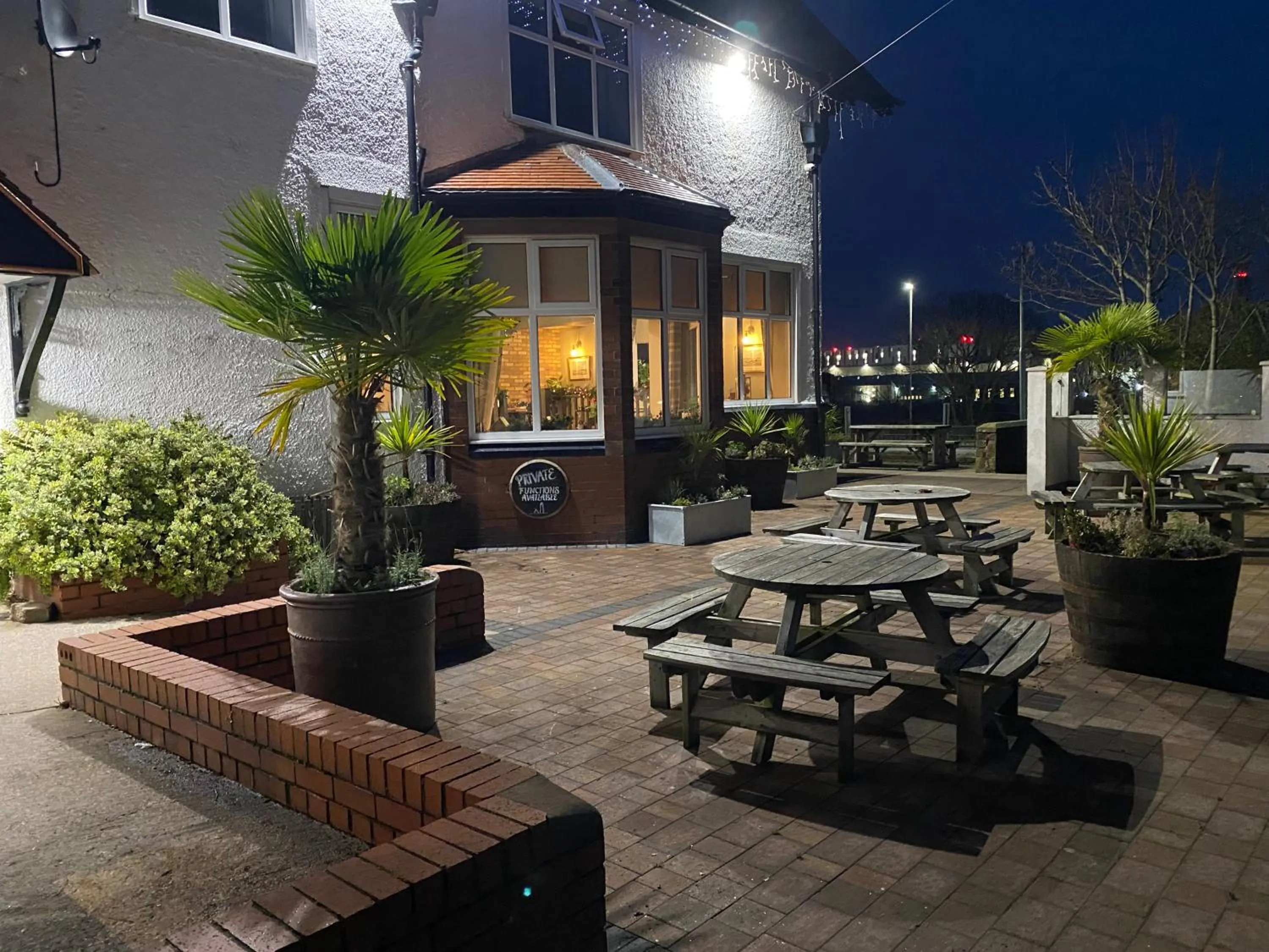 Garden in King Alfred Hotel