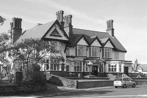 Facade/entrance in King Alfred Hotel