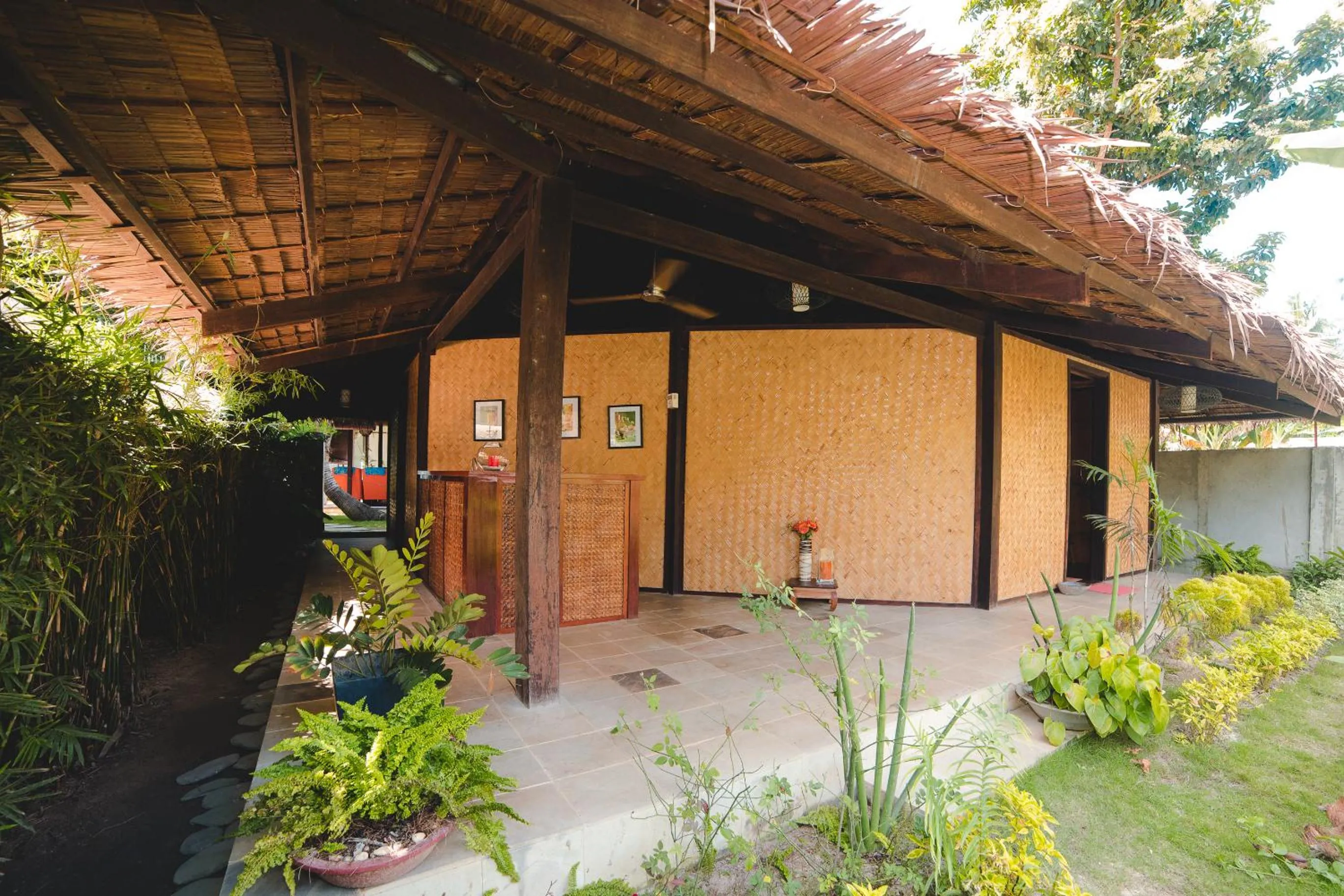 Cadlao Resort and Restaurant