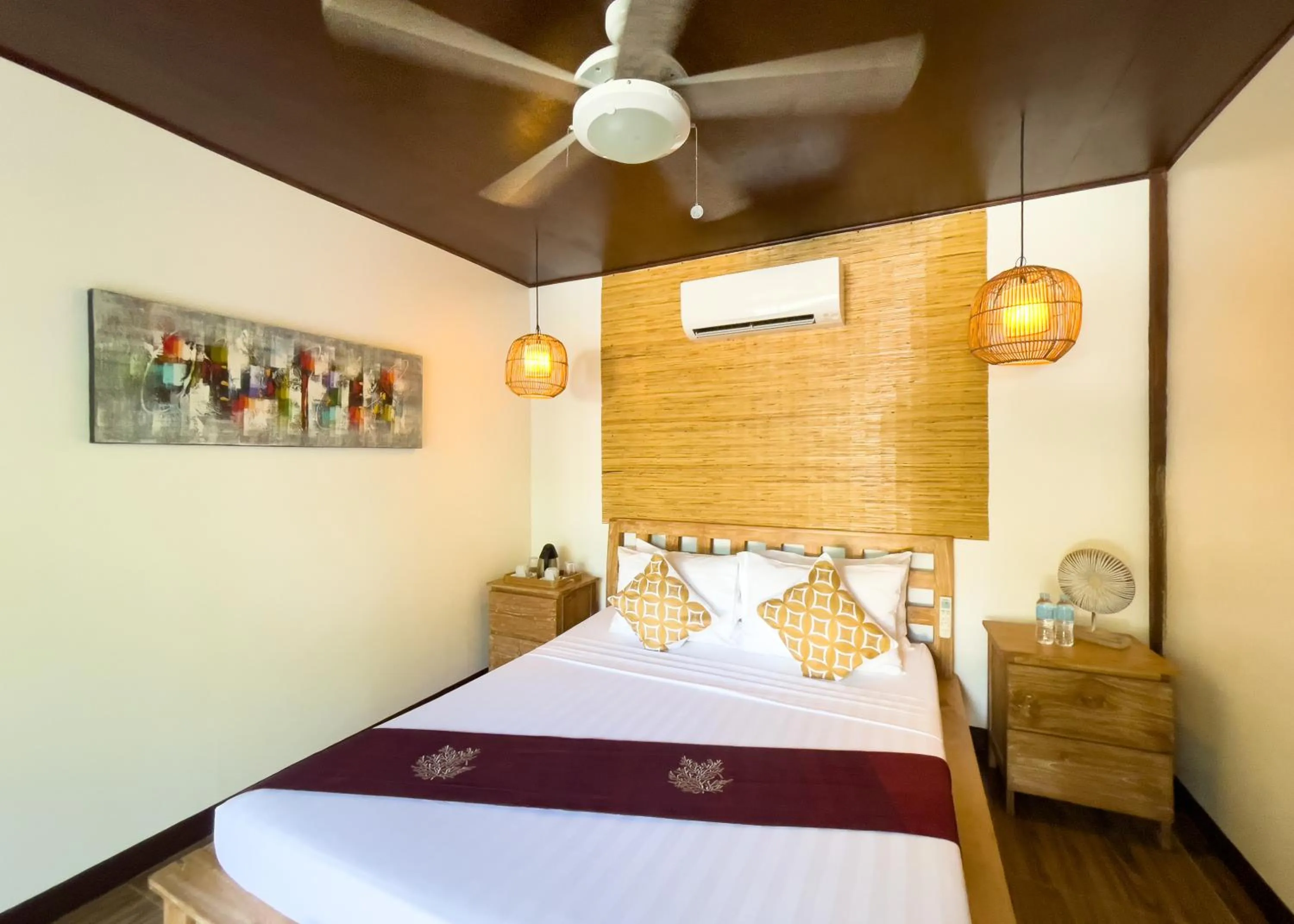 Shower, Bed in Cadlao Resort and Restaurant