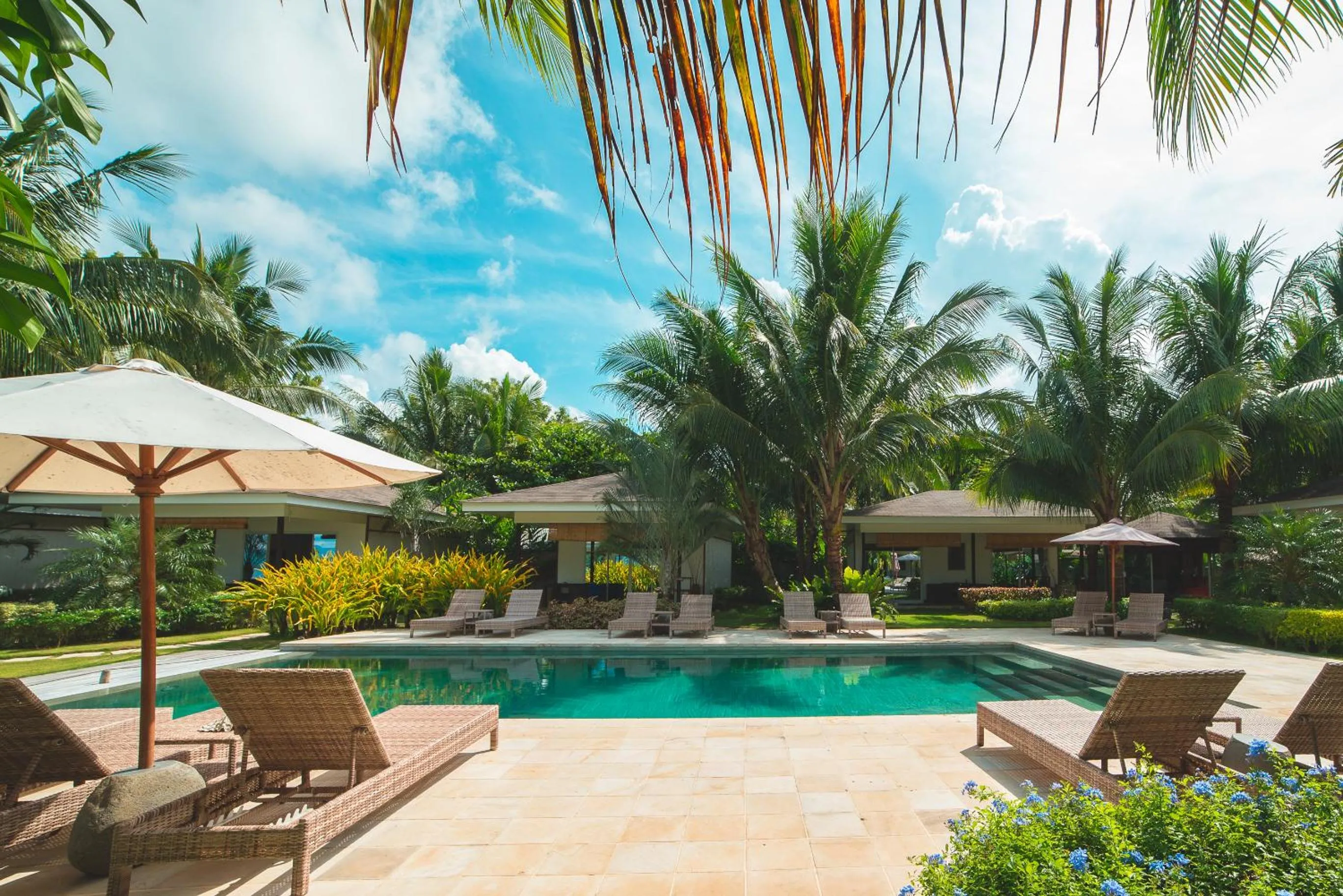 Swimming pool in Cadlao Resort and Restaurant