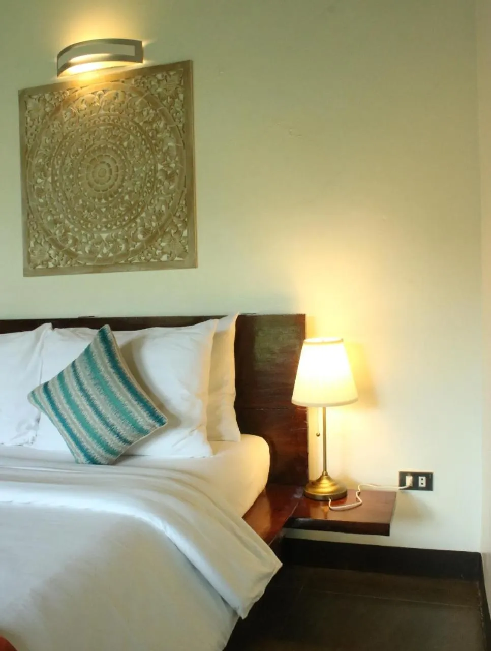 Bed in Cadlao Resort and Restaurant