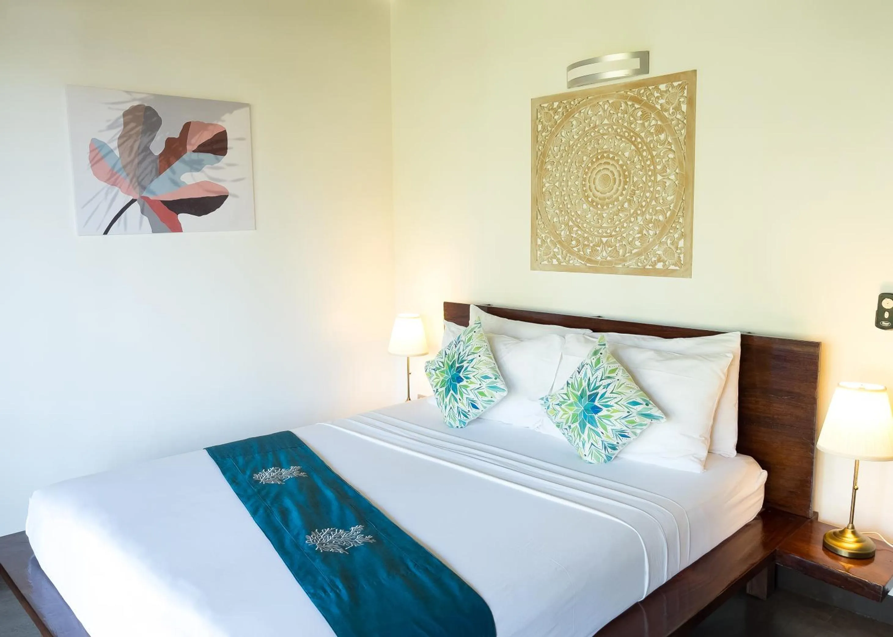 Bed in Cadlao Resort and Restaurant