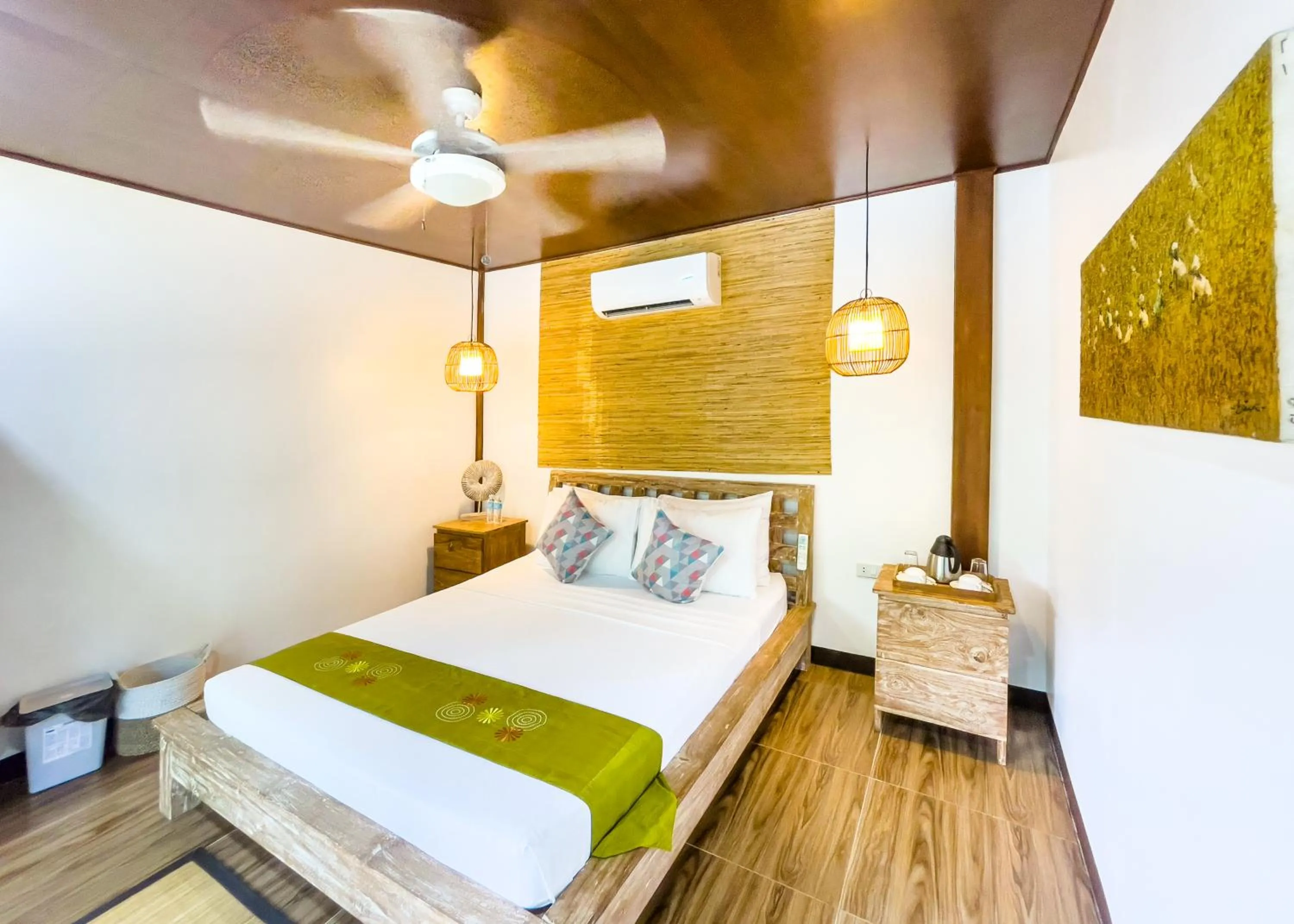 Shower, Bed in Cadlao Resort and Restaurant