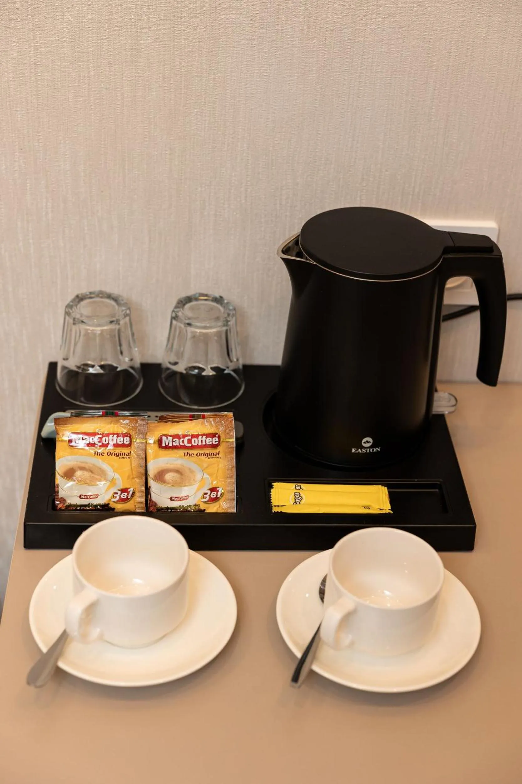 Coffee/tea facilities in Aston Hotel