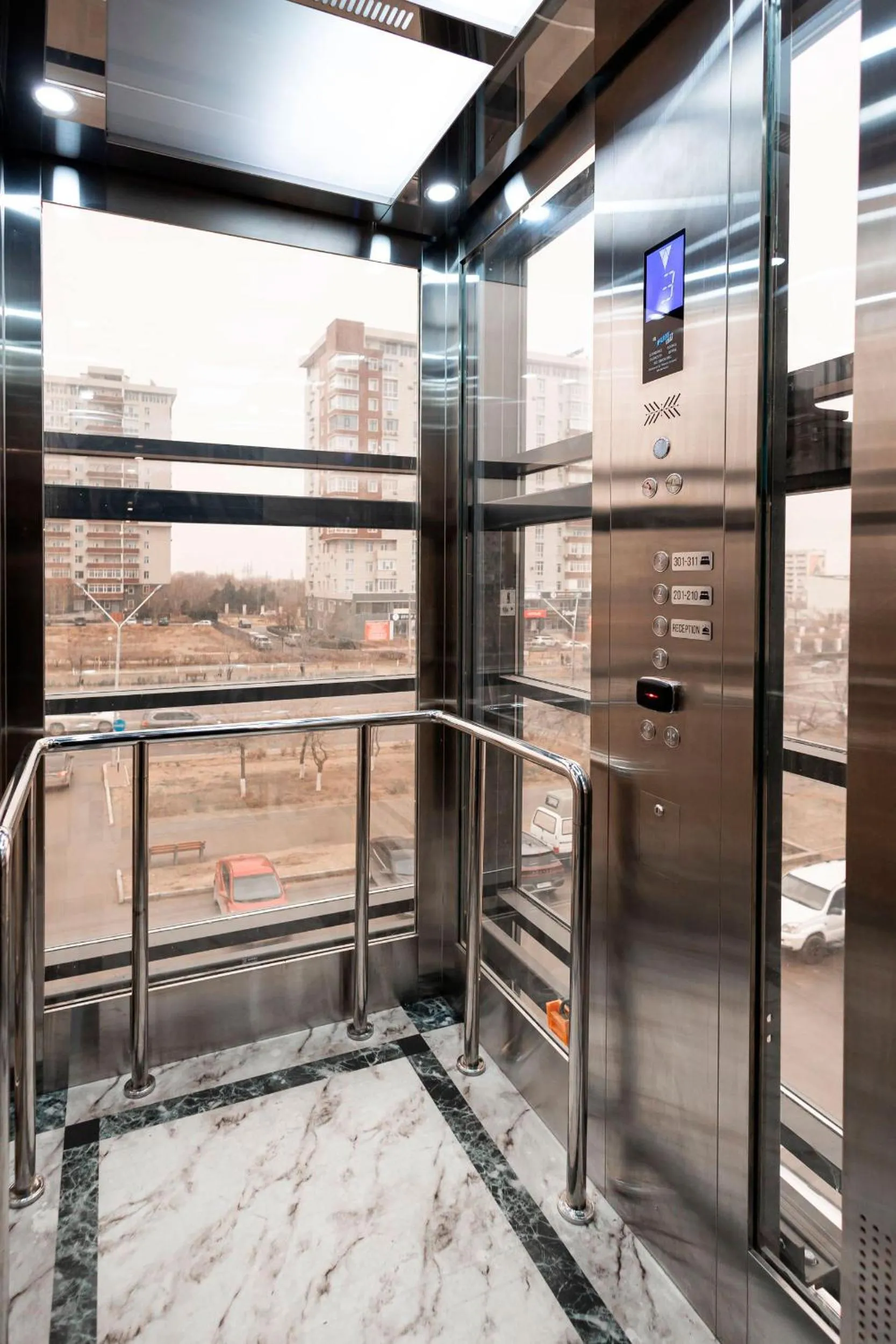 elevator in Aston Hotel