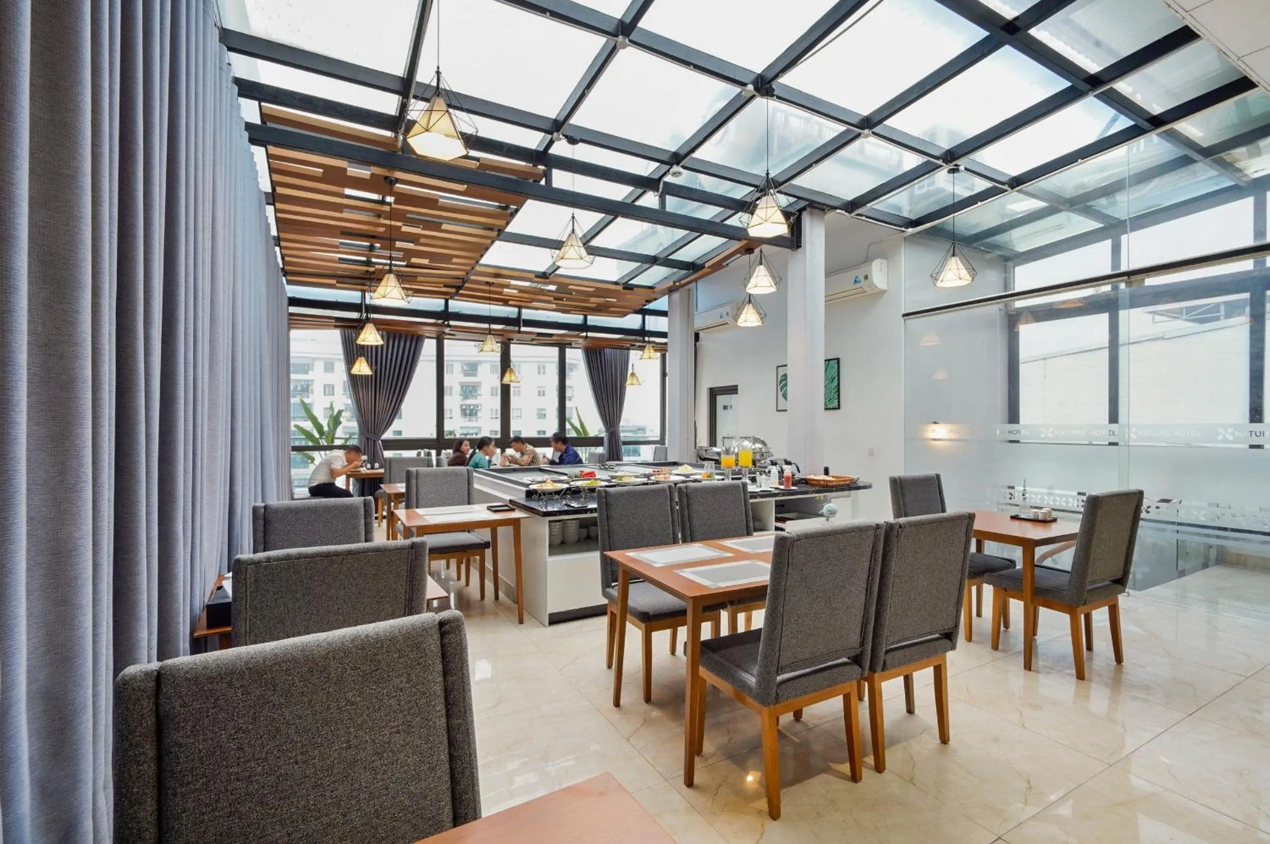 Restaurant/places to eat in Classic Hotel Hanoi