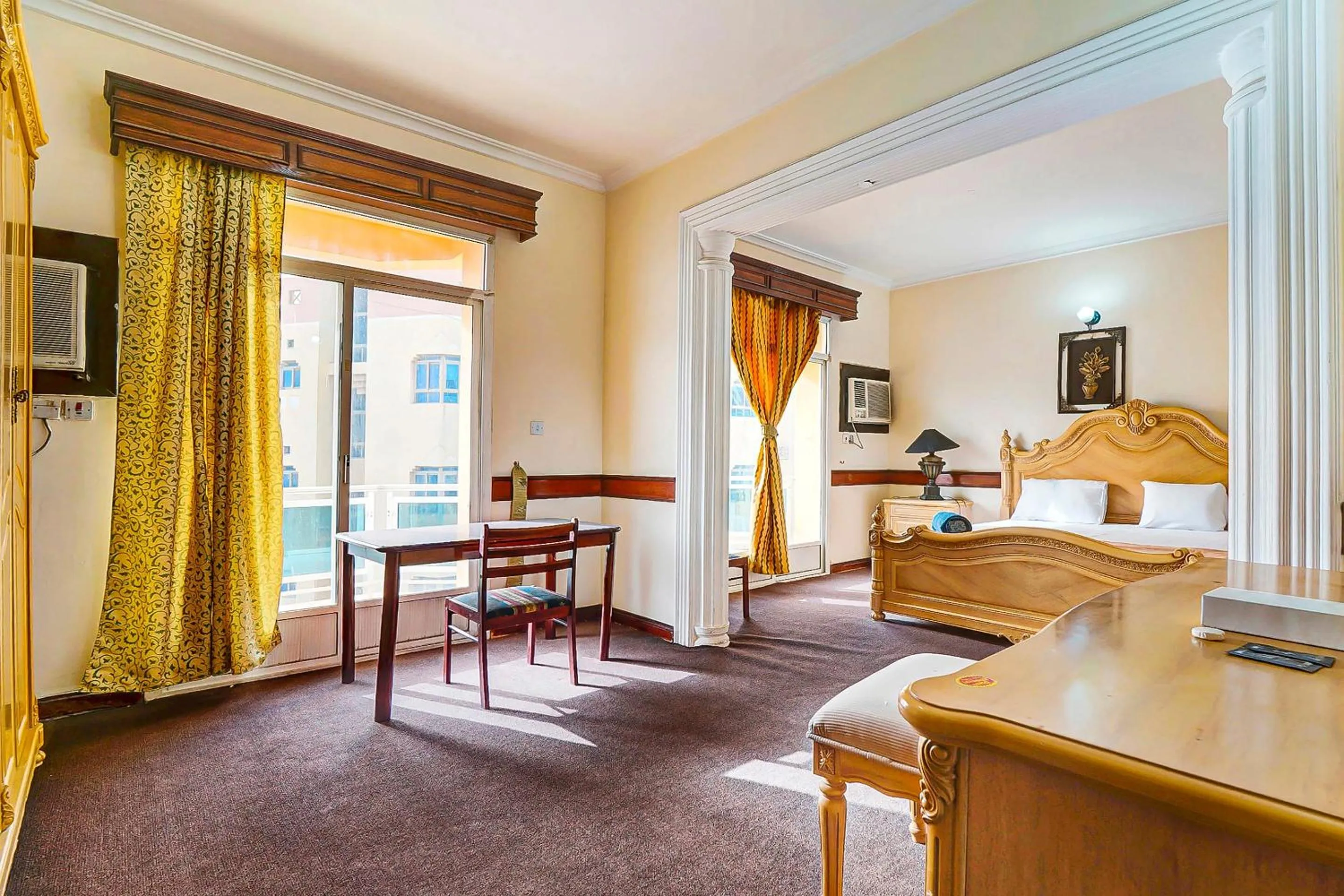 Bedroom, Bed in OYO 120 Concord International Hotel