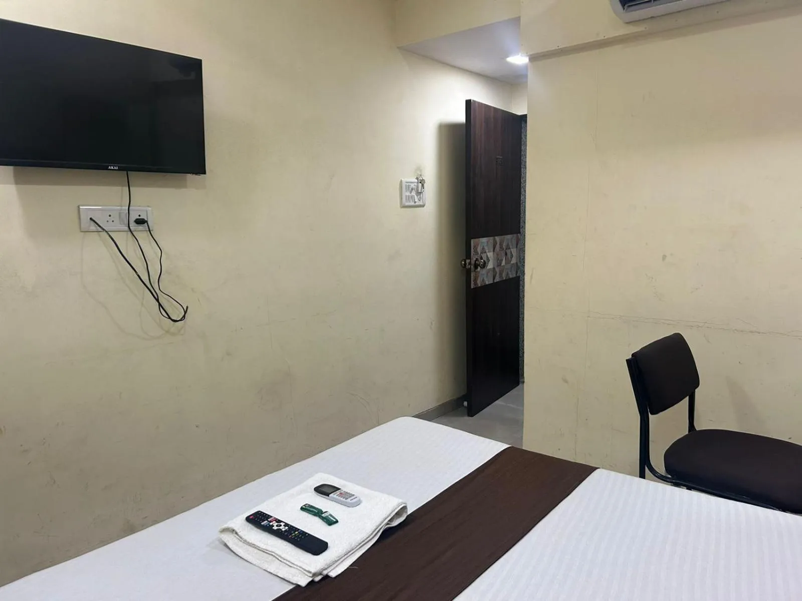 Bed in Hotel Vaithi Residency - Andheri West