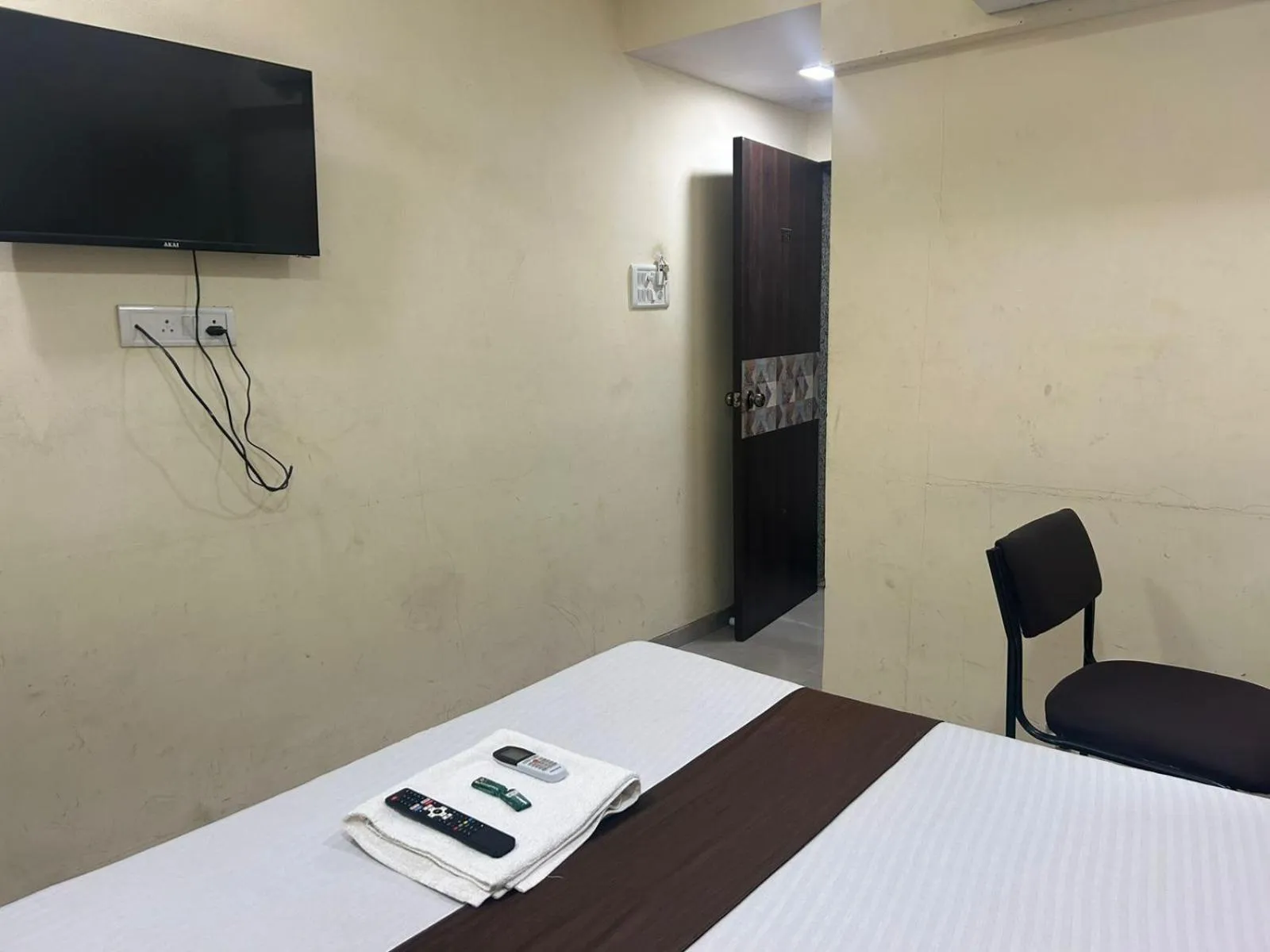 Bed in Hotel Vaithi Residency - Andheri West