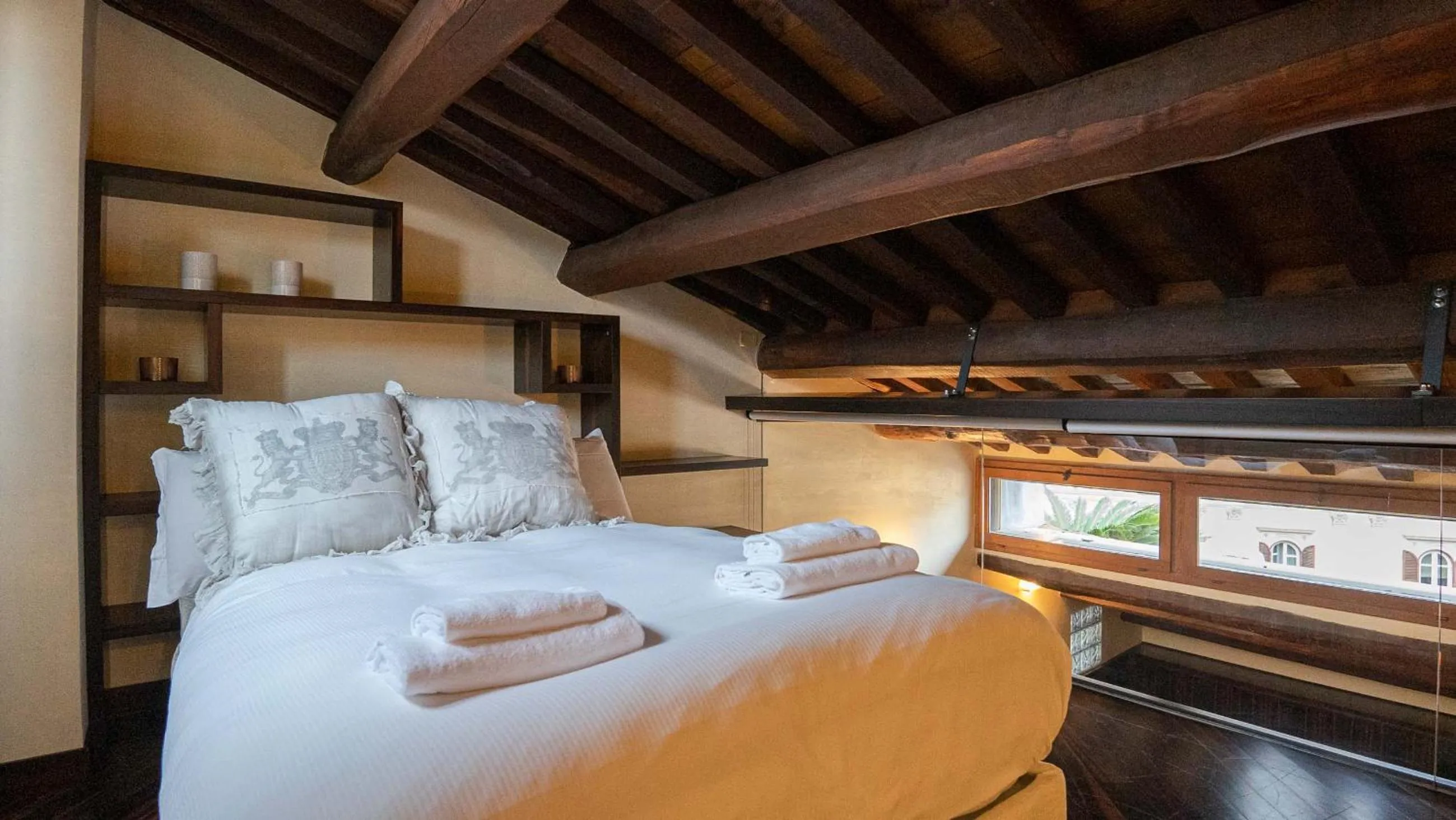 Bedroom, Bed in EasyTopStay - Piazza Venezia City View Charming Apt