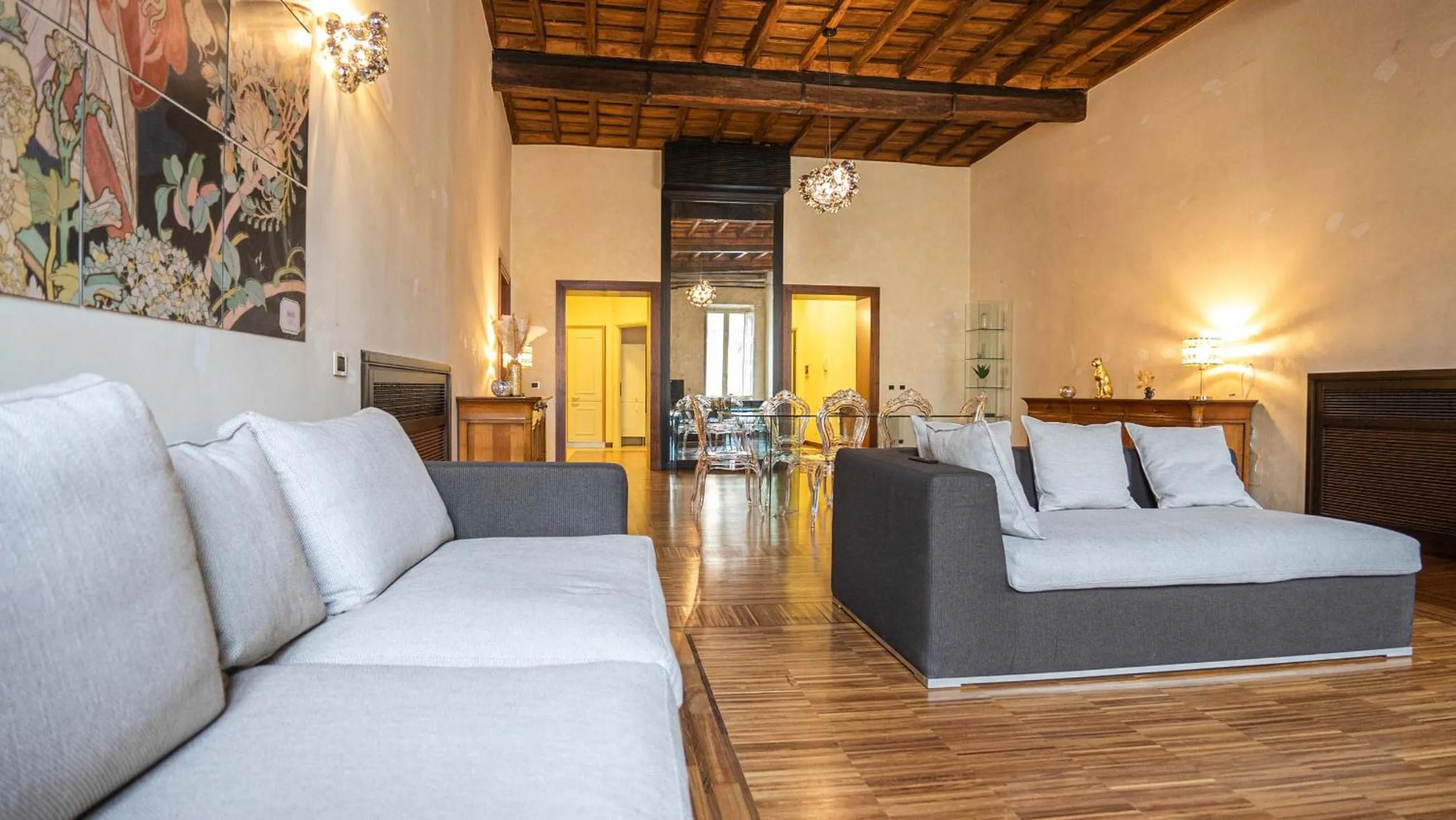 Living room in EasyTopStay - Piazza Venezia City View Charming Apt