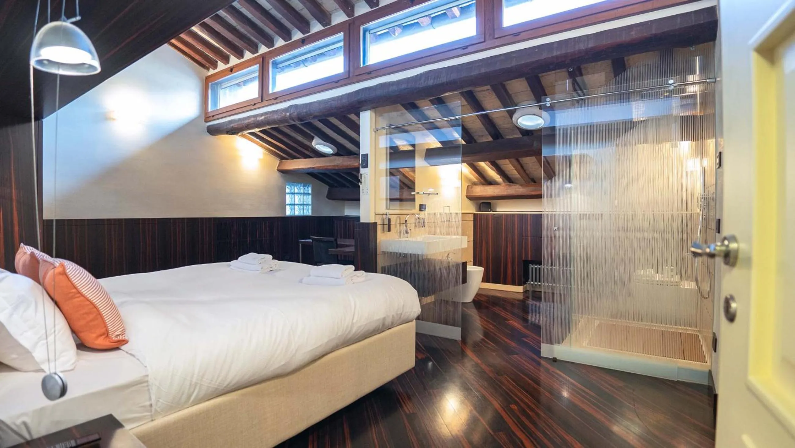 Bedroom, Bed in EasyTopStay - Piazza Venezia City View Charming Apt