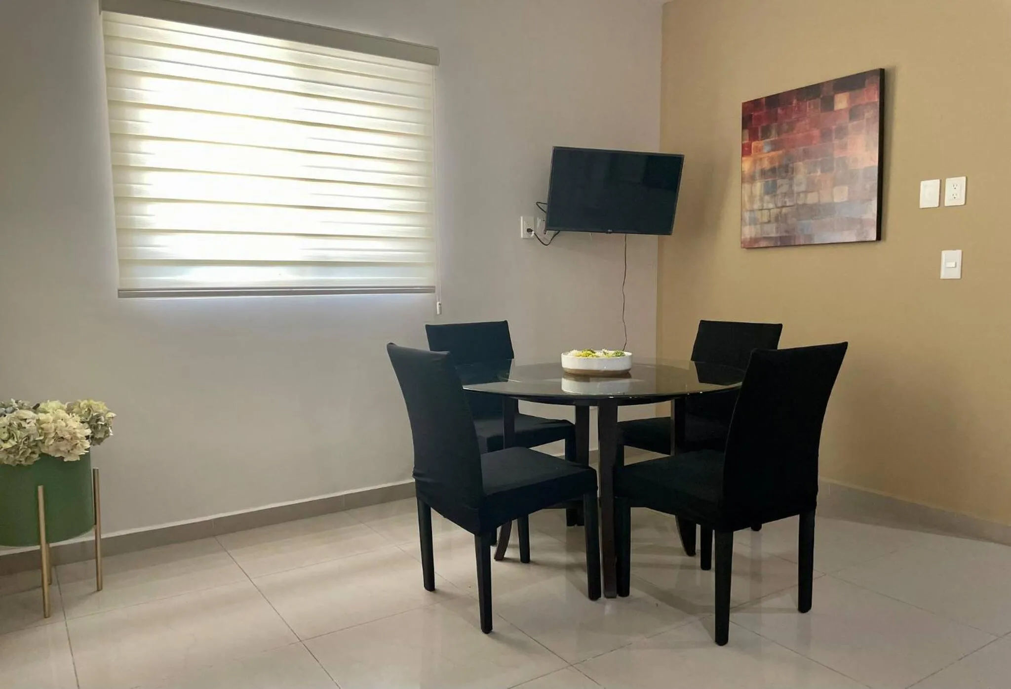 Charming Condo in Gaviotas Walk to Beach cafes, restaurants within Golden Zone