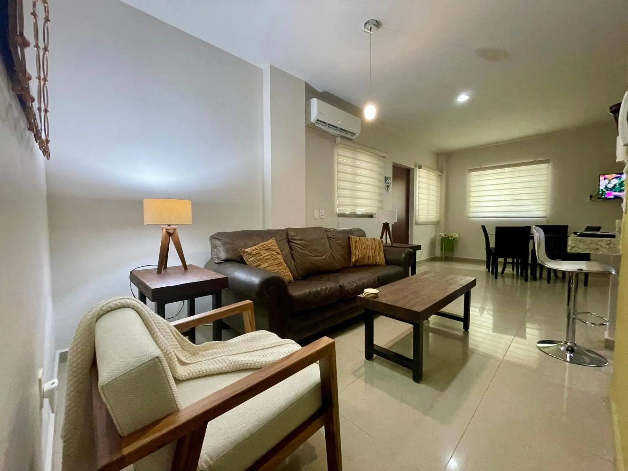 Charming Condo in Gaviotas Walk to Beach cafes, restaurants within Golden Zone